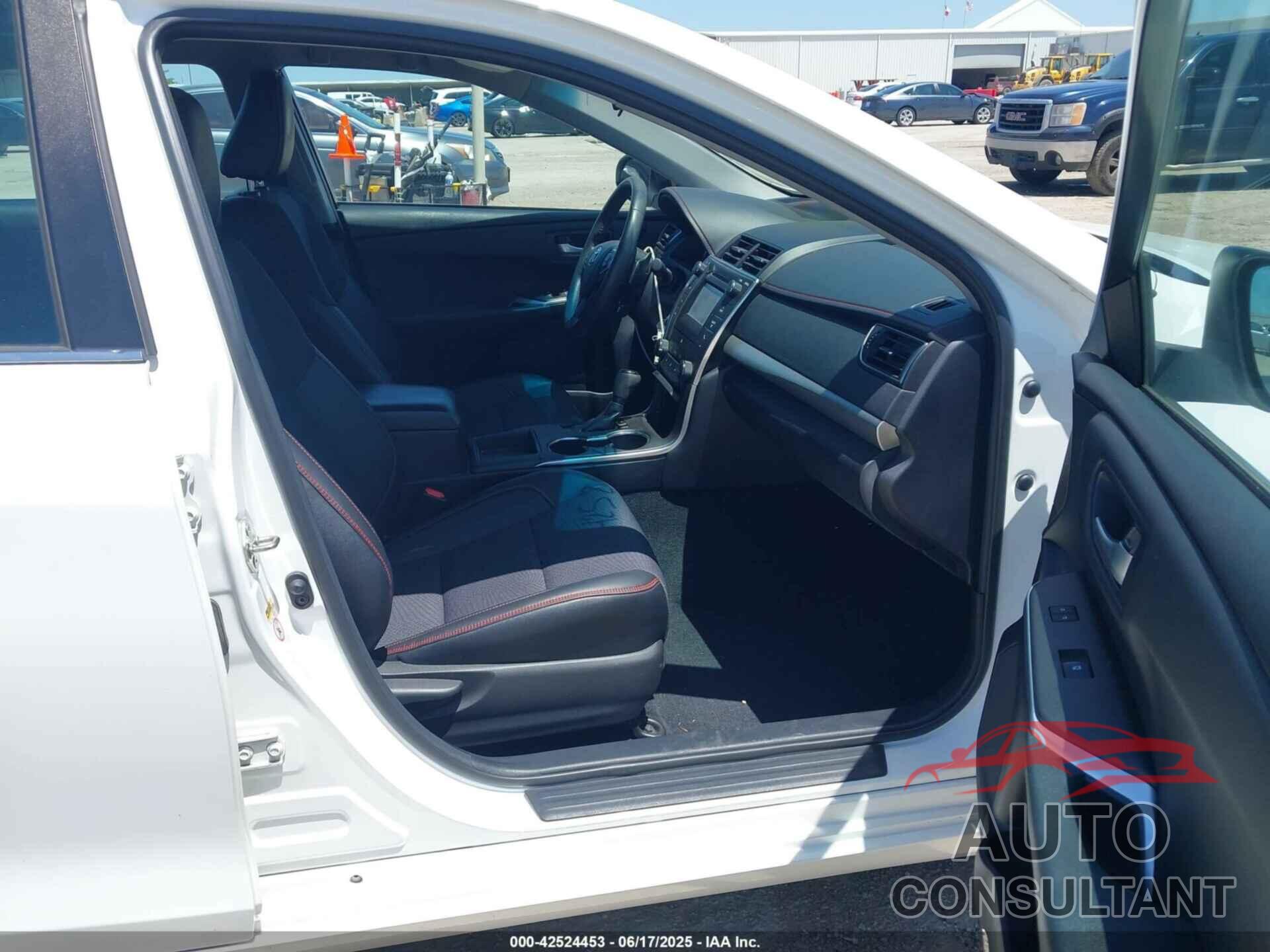 TOYOTA CAMRY 2017 - 4T1BF1FK8HU768654