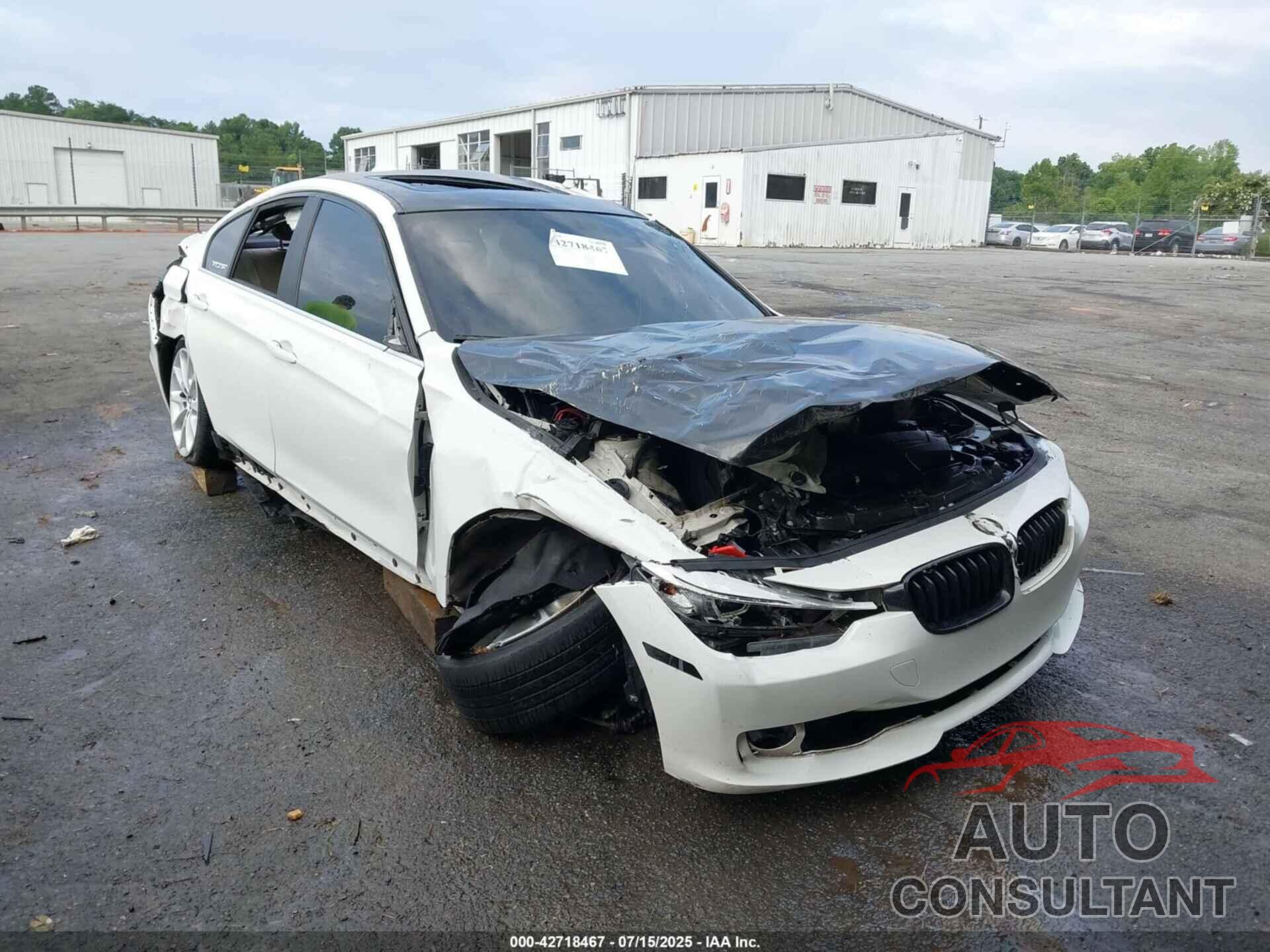 BMW 320I 2015 - WBA3B1C54F5A05864