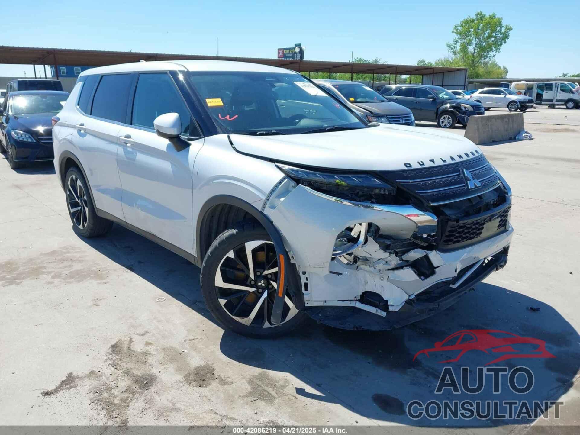 MITSUBISHI OUTLANDER 2022 - JA4J3UA89NZ090494