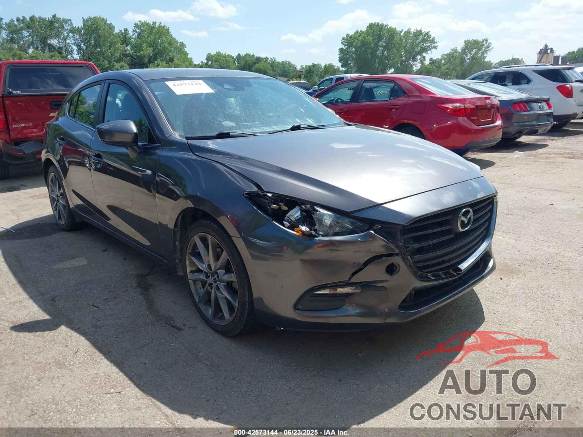 MAZDA MAZDA3 2018 - 3MZBN1L39JM196439
