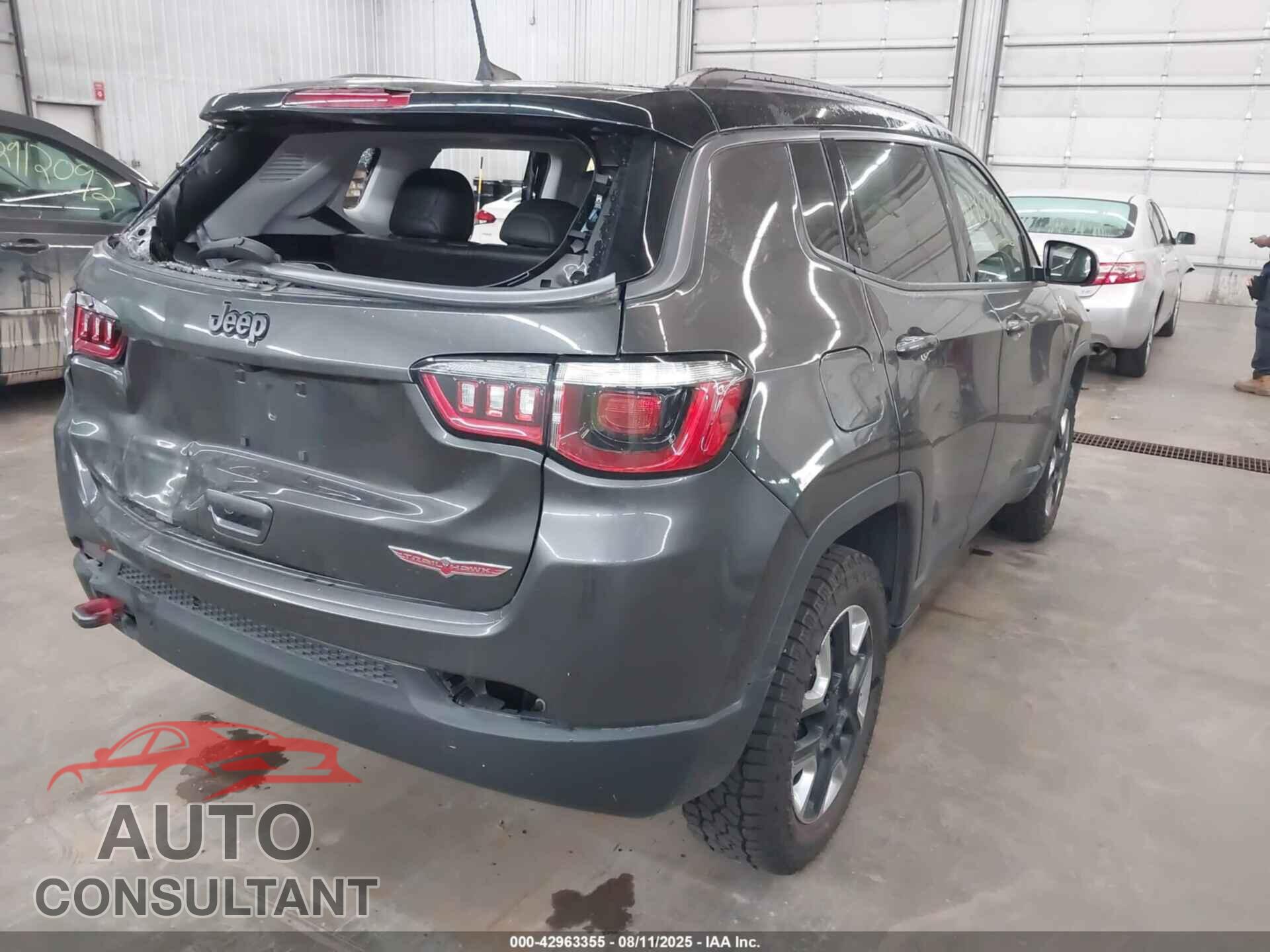JEEP COMPASS 2018 - 3C4NJDDB5JT419357