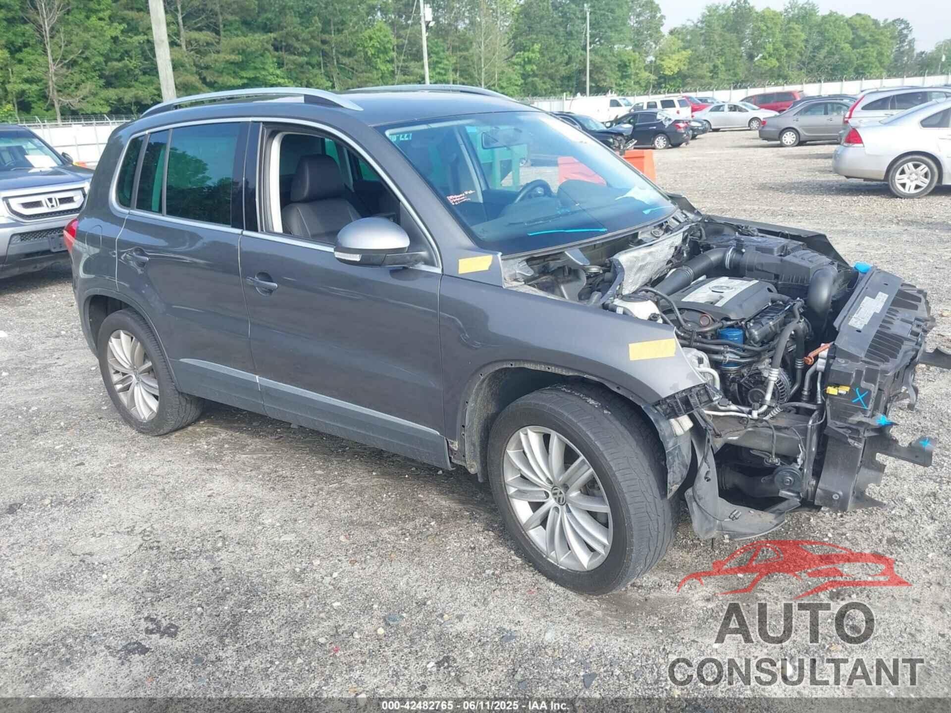 VOLKSWAGEN TIGUAN 2012 - WVGAV7AX2CW005790