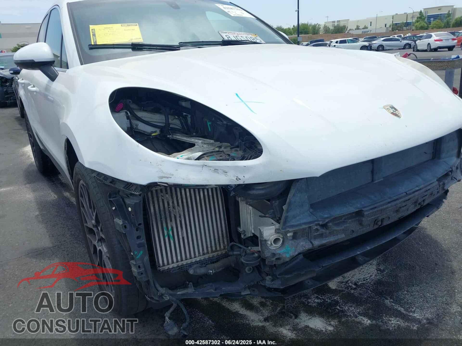 PORSCHE MACAN 2016 - WP1AB2A52GLB45696