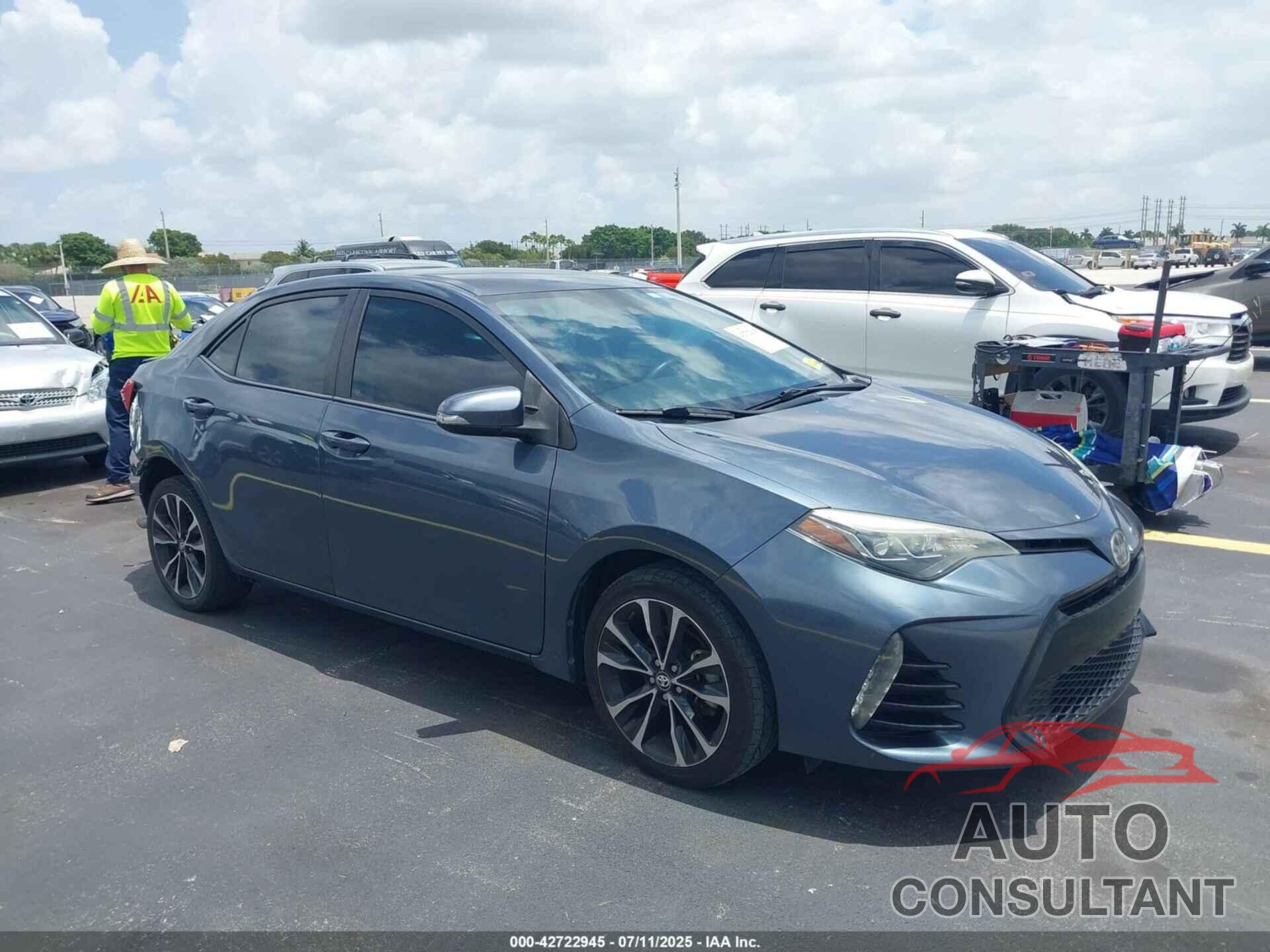 TOYOTA COROLLA 2018 - 2T1BURHE8JC017136