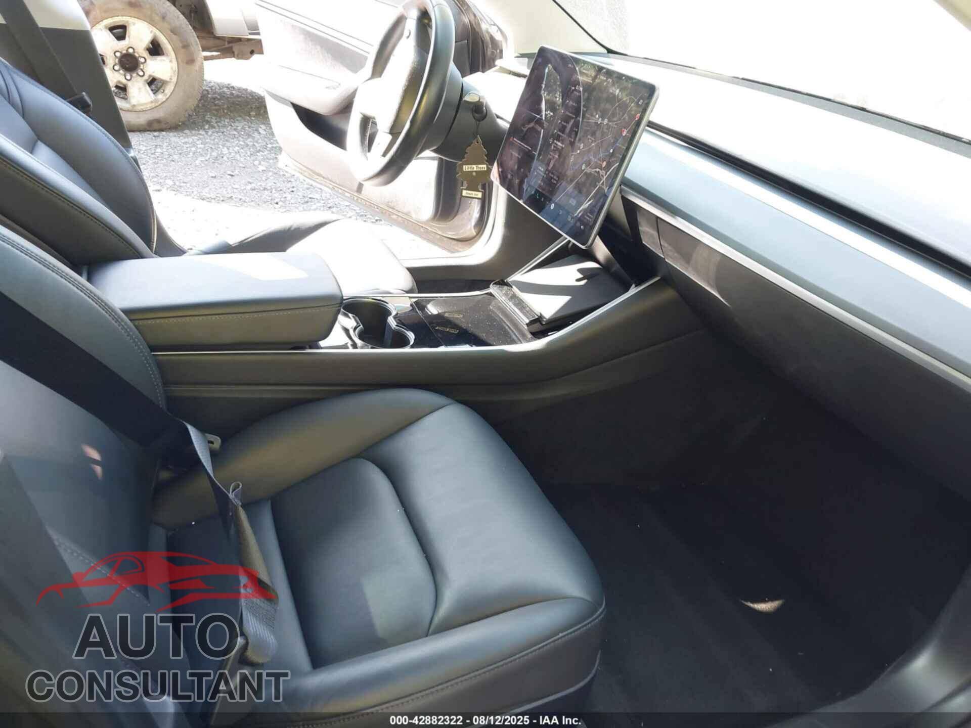 TESLA MODEL 3 2018 - 5YJ3E1EA4JF154896