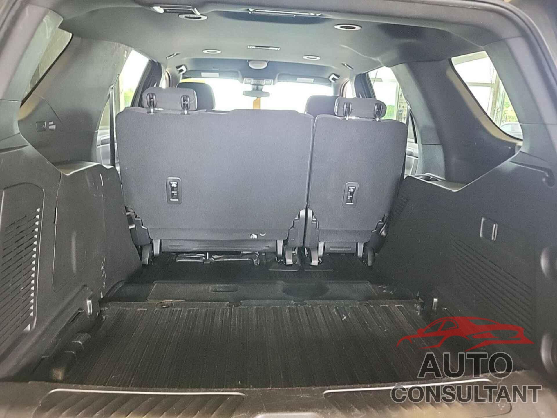 CHEVROLET TAHOE 2021 - 1GNSKLED3MR331759