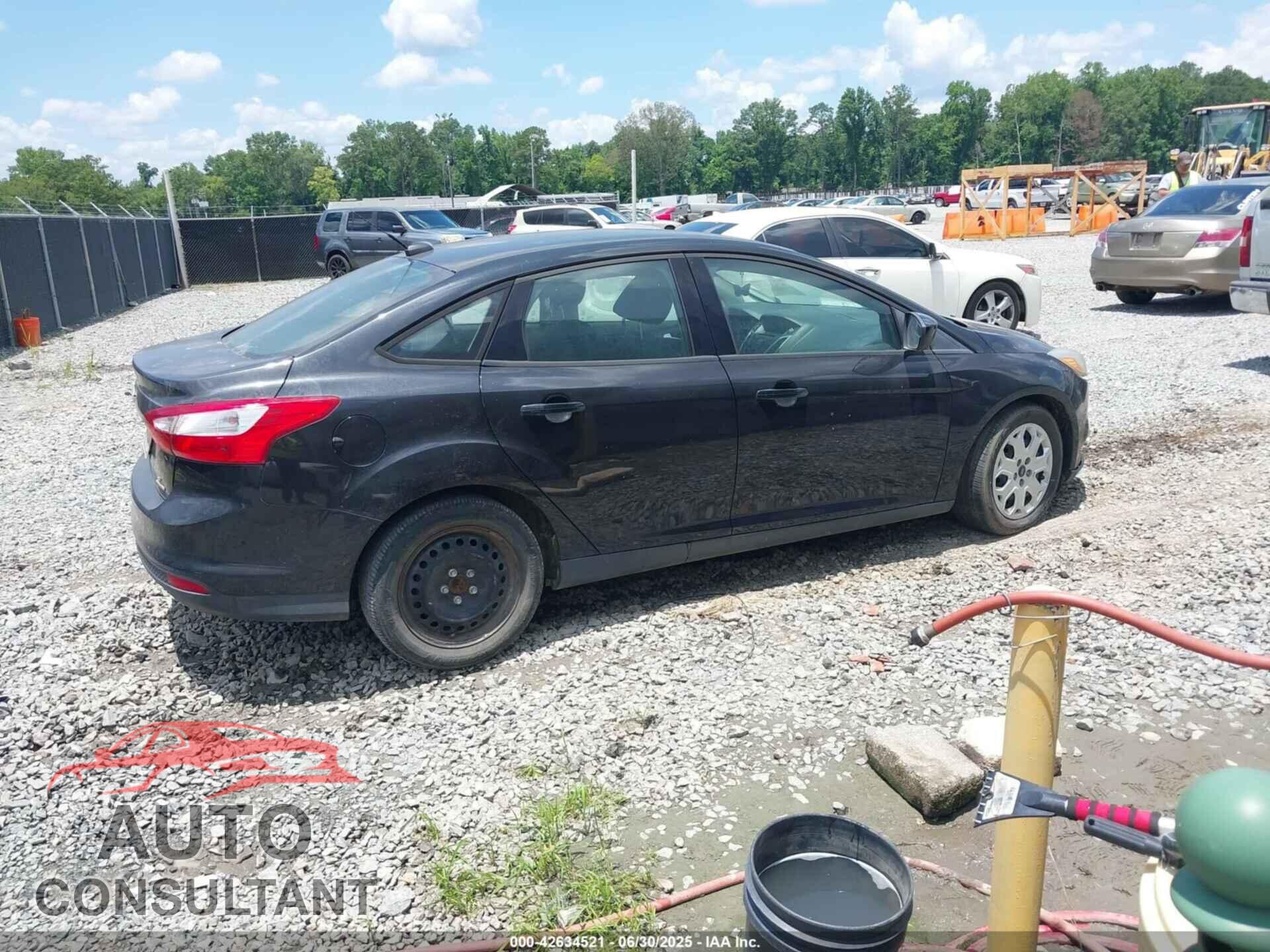 FORD FOCUS 2012 - 1FAHP3F21CL390012