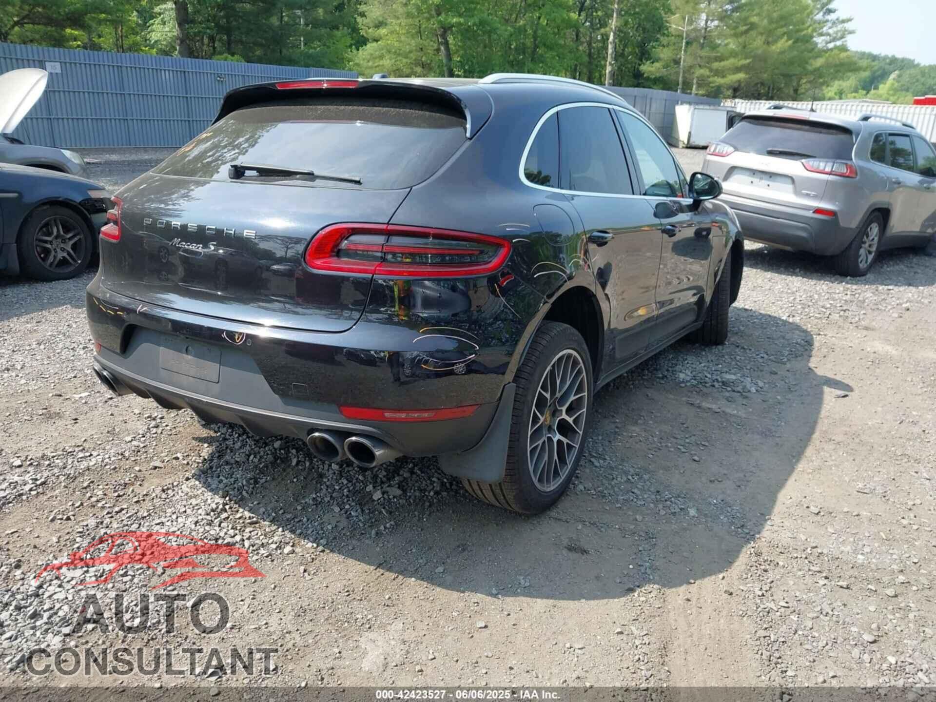 PORSCHE MACAN 2015 - WP1AB2A5XFLB63720
