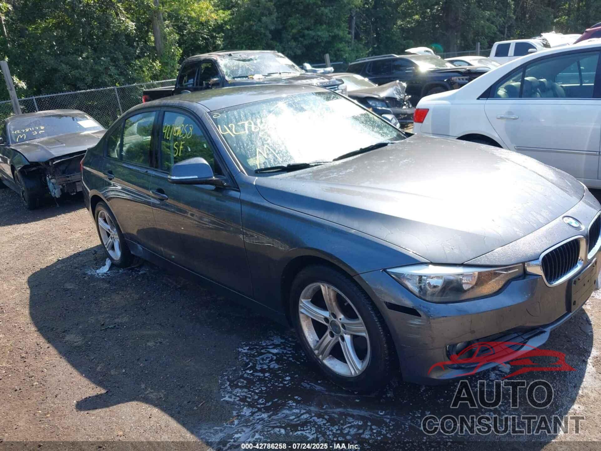 BMW 320I 2014 - WBA3C3C51EP662792