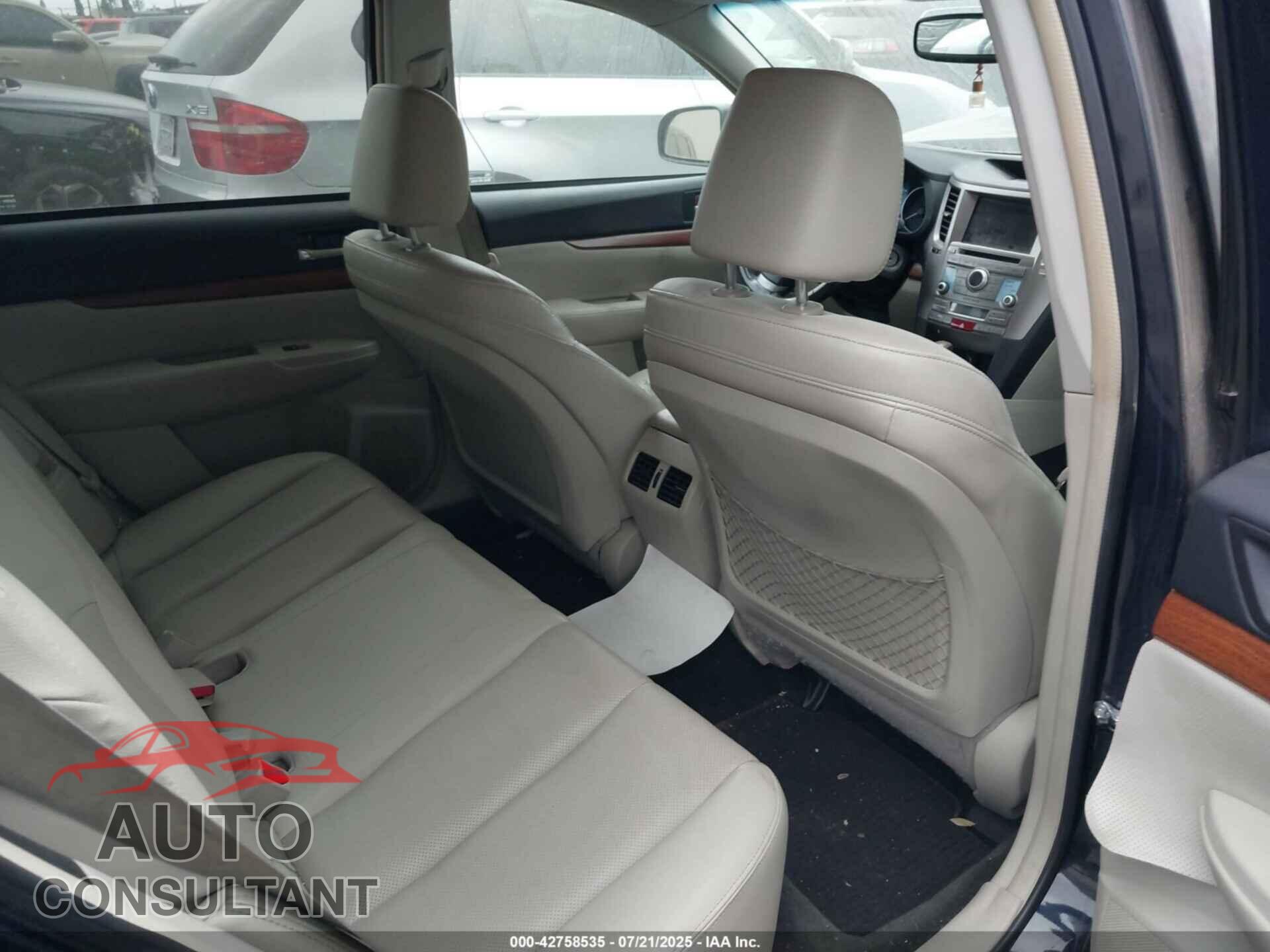 SUBARU OUTBACK 2013 - 4S4BRBLC3D3318940