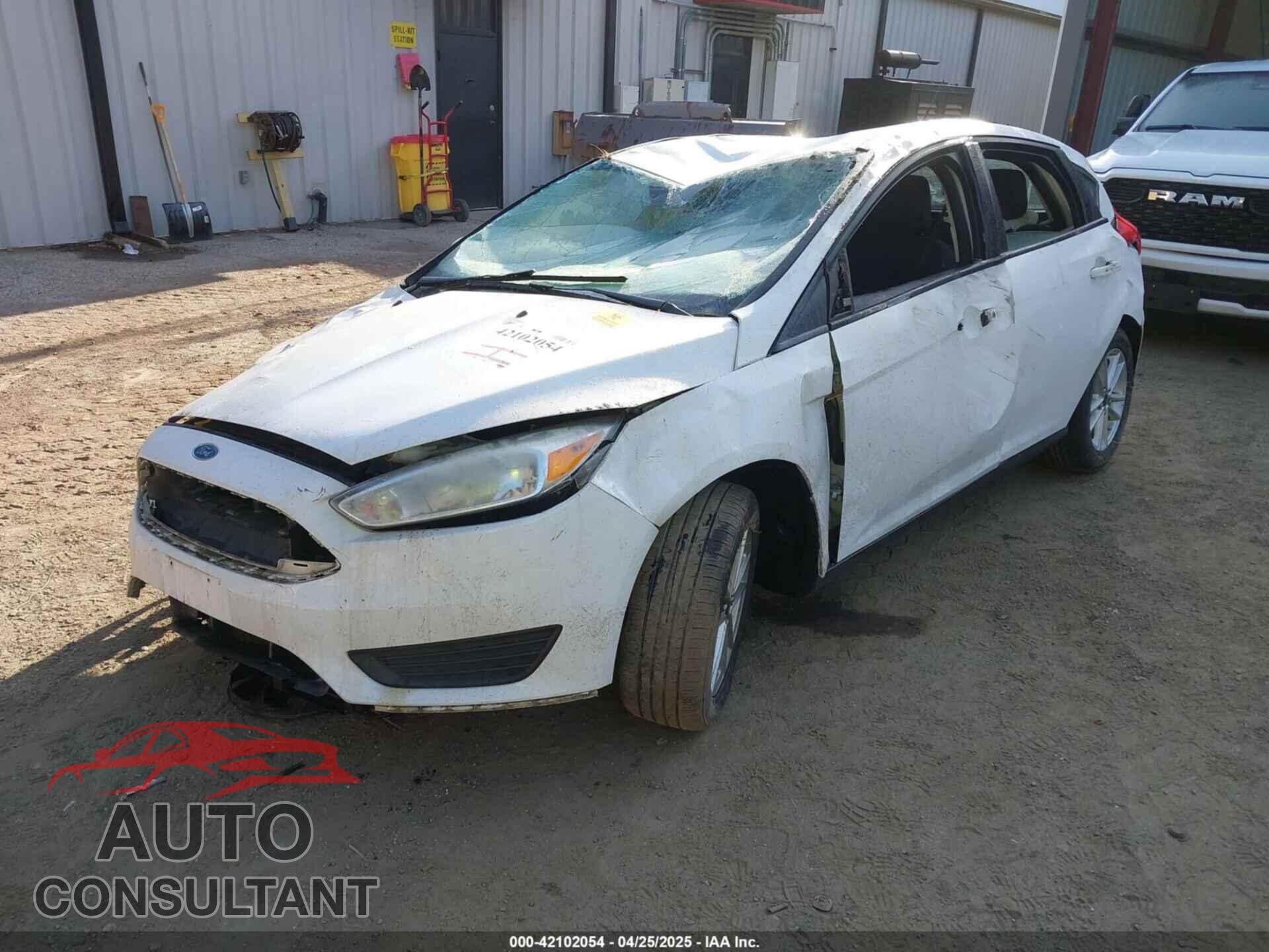 FORD FOCUS 2015 - 1FADP3K20FL276477
