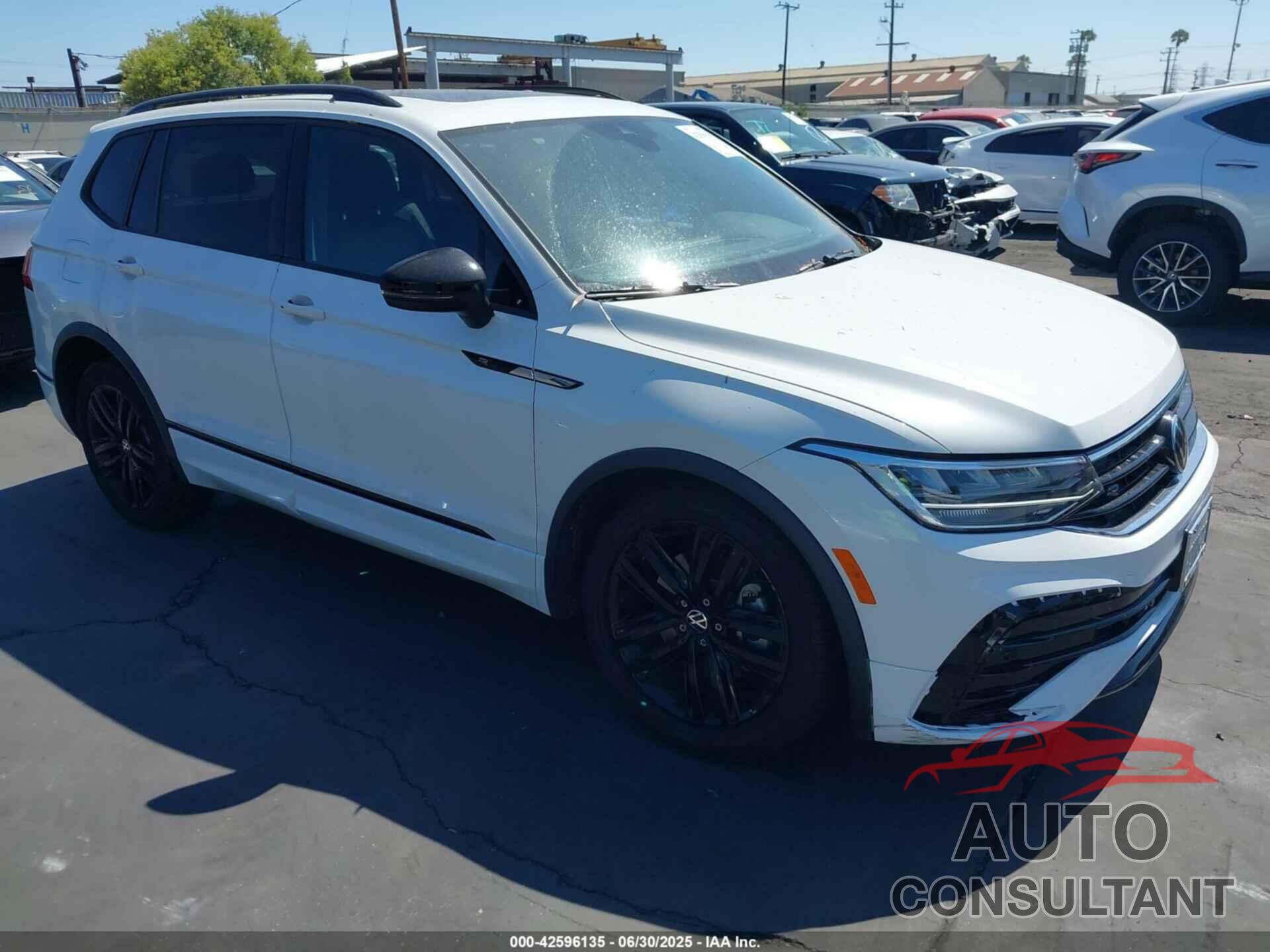 VOLKSWAGEN TIGUAN 2022 - 3VVCB7AX0NM124609