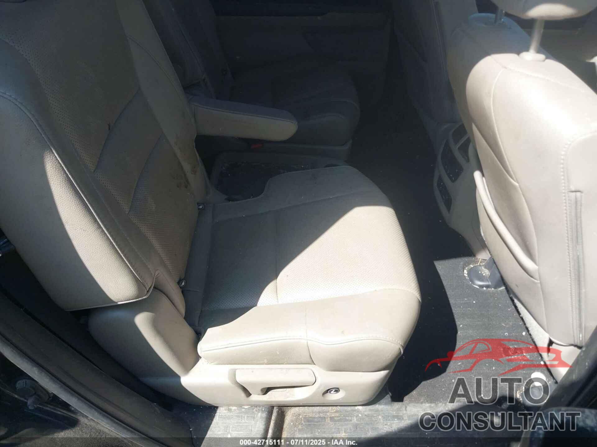 HONDA PILOT 2017 - 5FNYF6H06HB015950