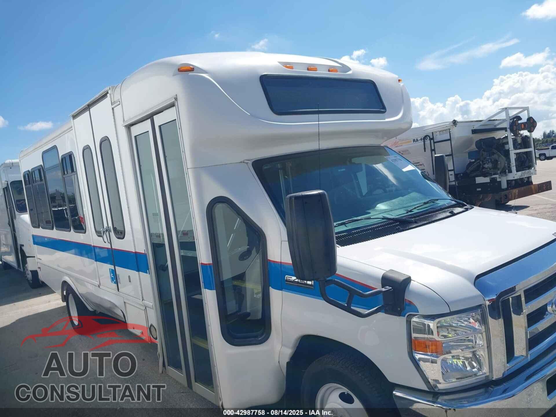 FORD E-450 CUTAWAY 2018 - 1FDFE4FS2JDC06681