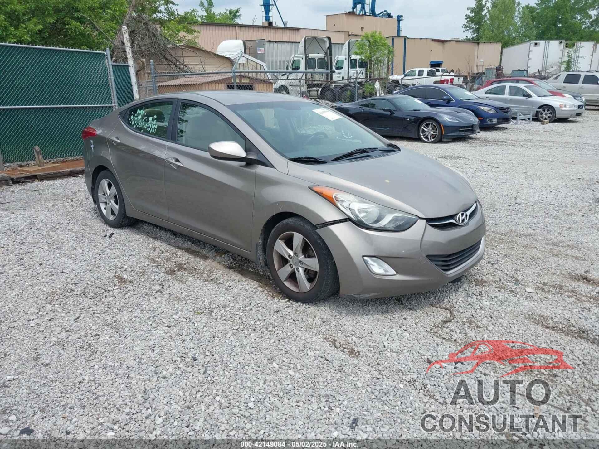 HYUNDAI ELANTRA 2013 - 5NPDH4AE2DH303639
