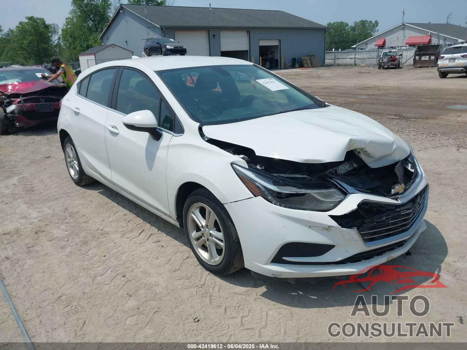 CHEVROLET CRUZE 2018 - 3G1BE6SM2JS613060