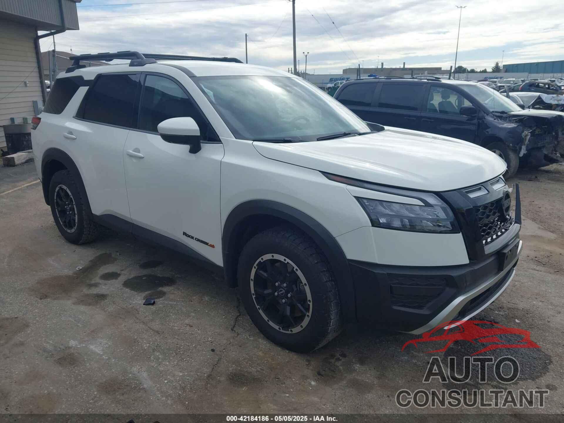 NISSAN PATHFINDER 2023 - 5N1DR3BD7PC272056