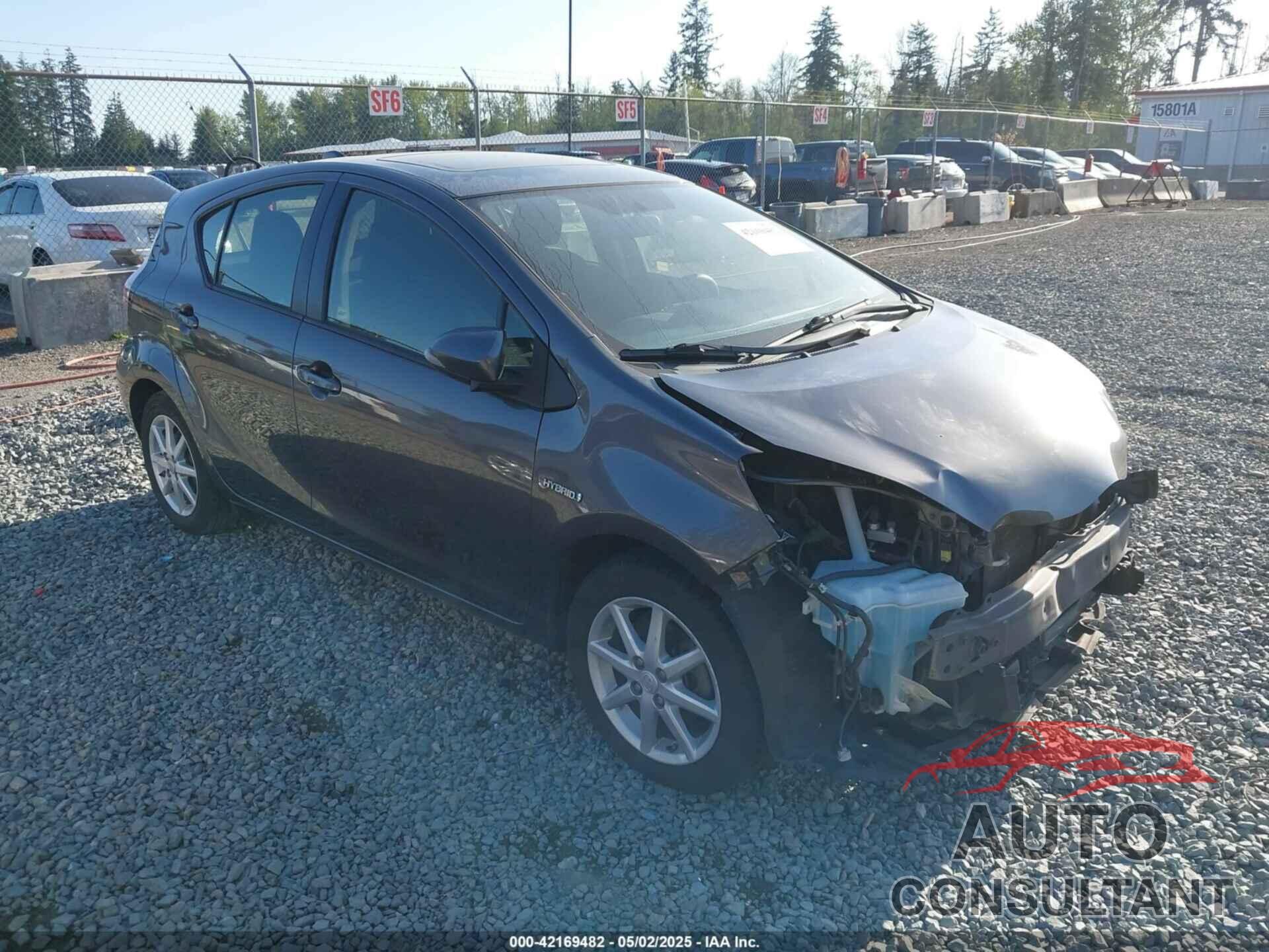 TOYOTA PRIUS C 2015 - JTDKDTB34F1094537