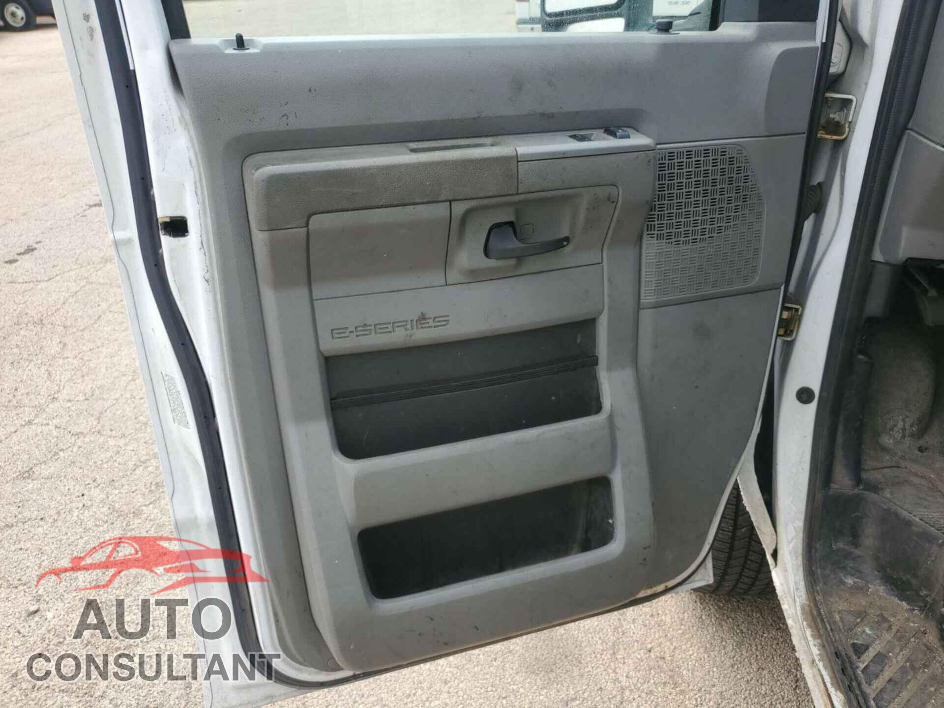 FORD ECONOLINE 2017 - 1FDWE3F68HDC61319