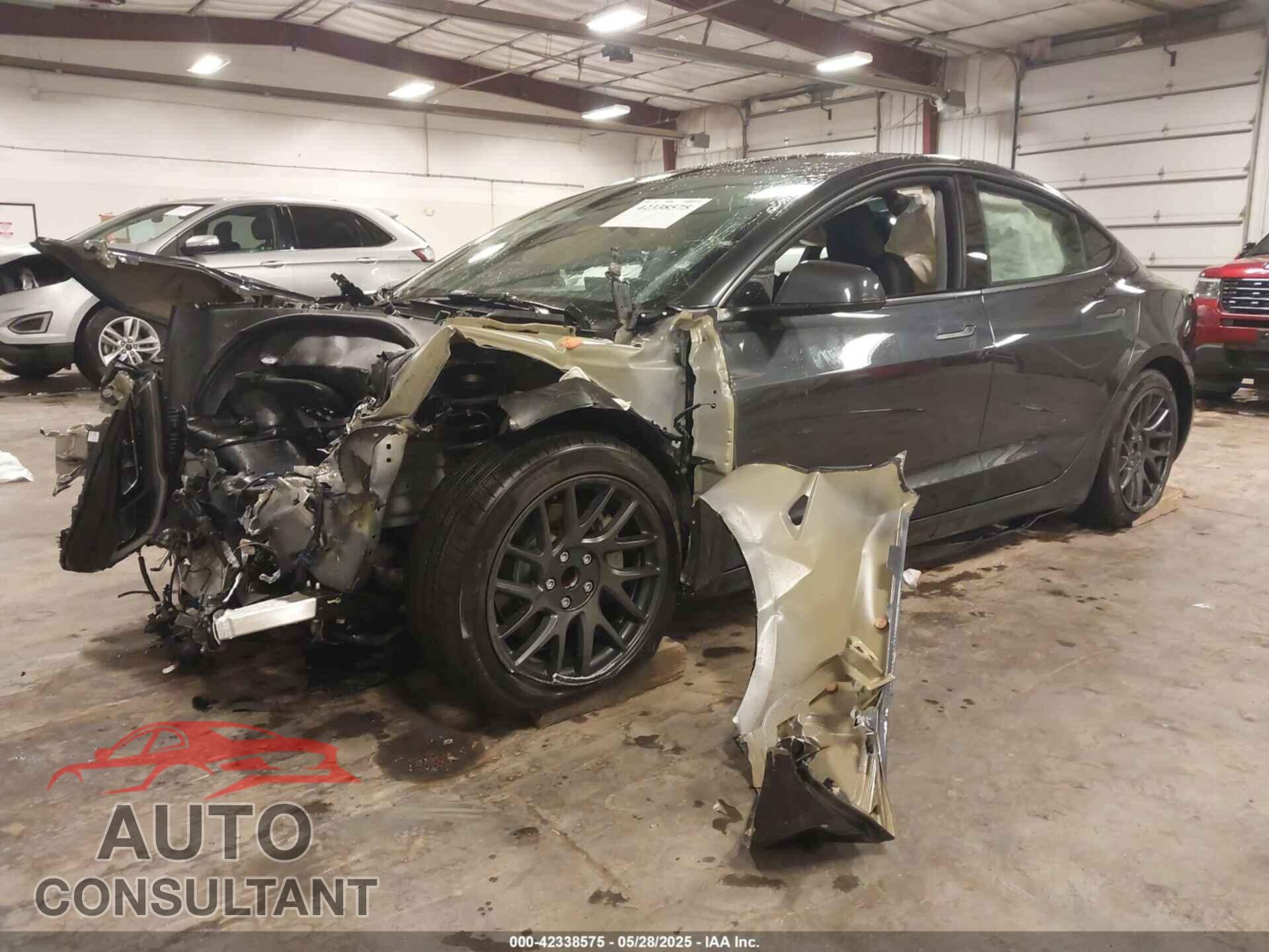 TESLA MODEL 3 2024 - 5YJ3E1EA3RF849883