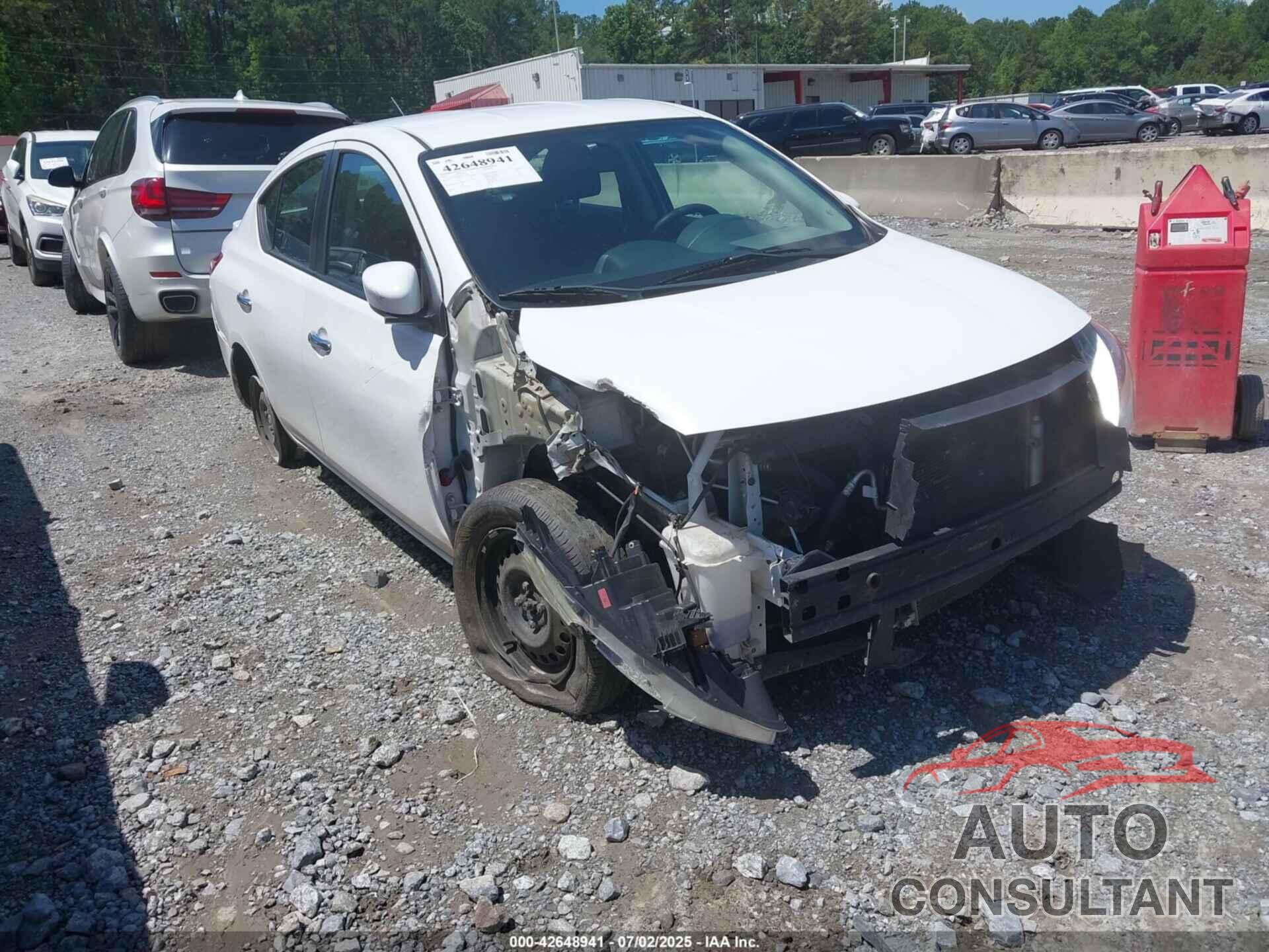 NISSAN VERSA 2019 - 3N1CN7AP8KL821861