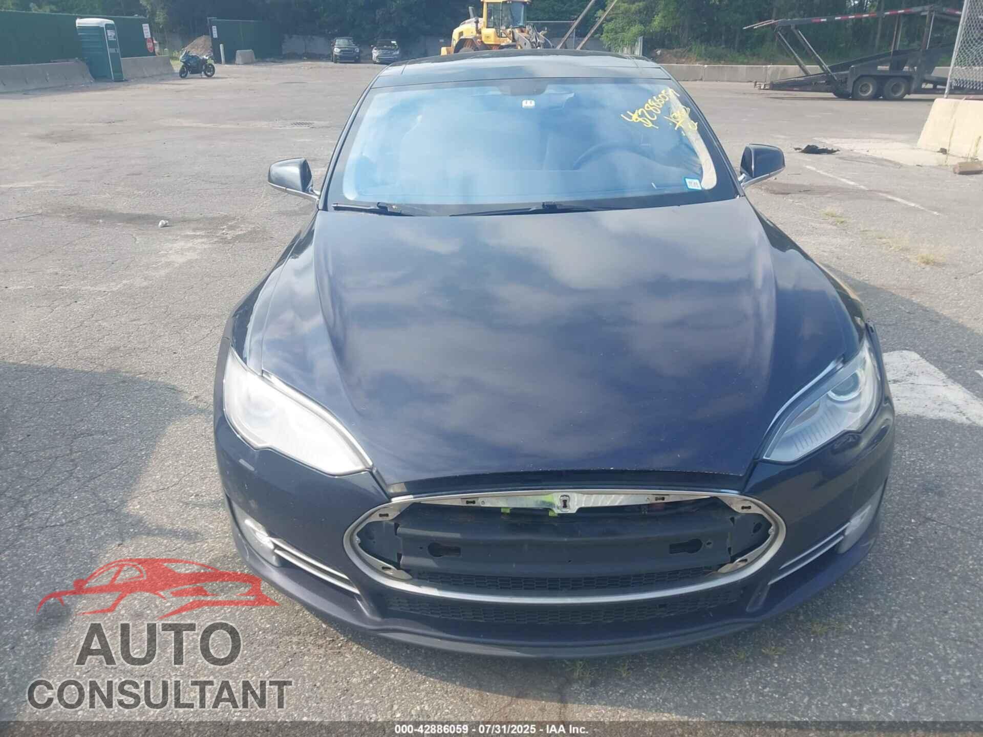 TESLA MODEL S 2013 - 5YJSA1CN1DFP20062