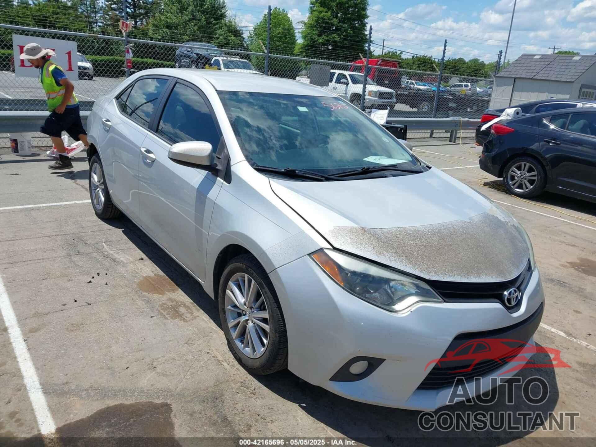 TOYOTA COROLLA 2014 - 2T1BURHE1EC121876