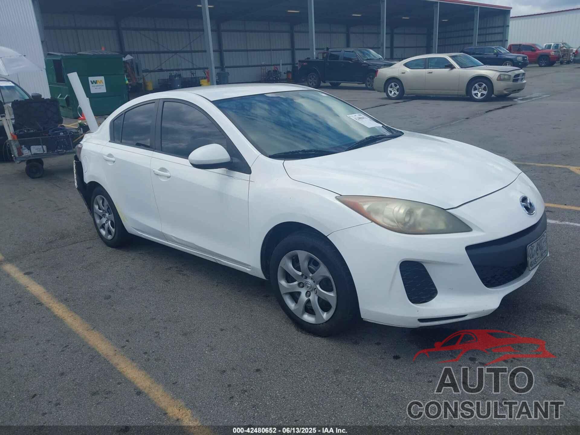 MAZDA MAZDA3 2013 - JM1BL1TF9D1703862