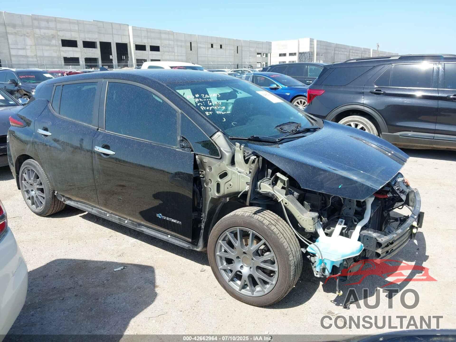 NISSAN LEAF 2018 - 1N4AZ1CP1JC304825