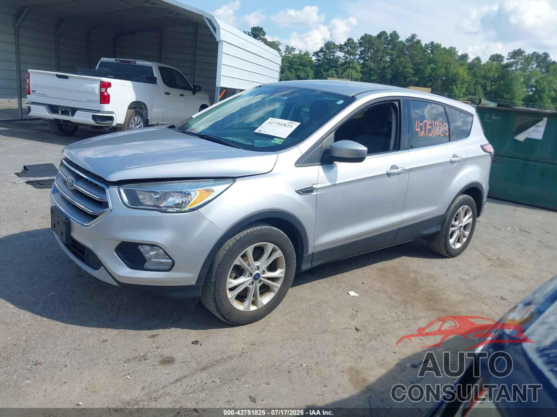 FORD ESCAPE 2017 - 1FMCU9GD0HUD01589