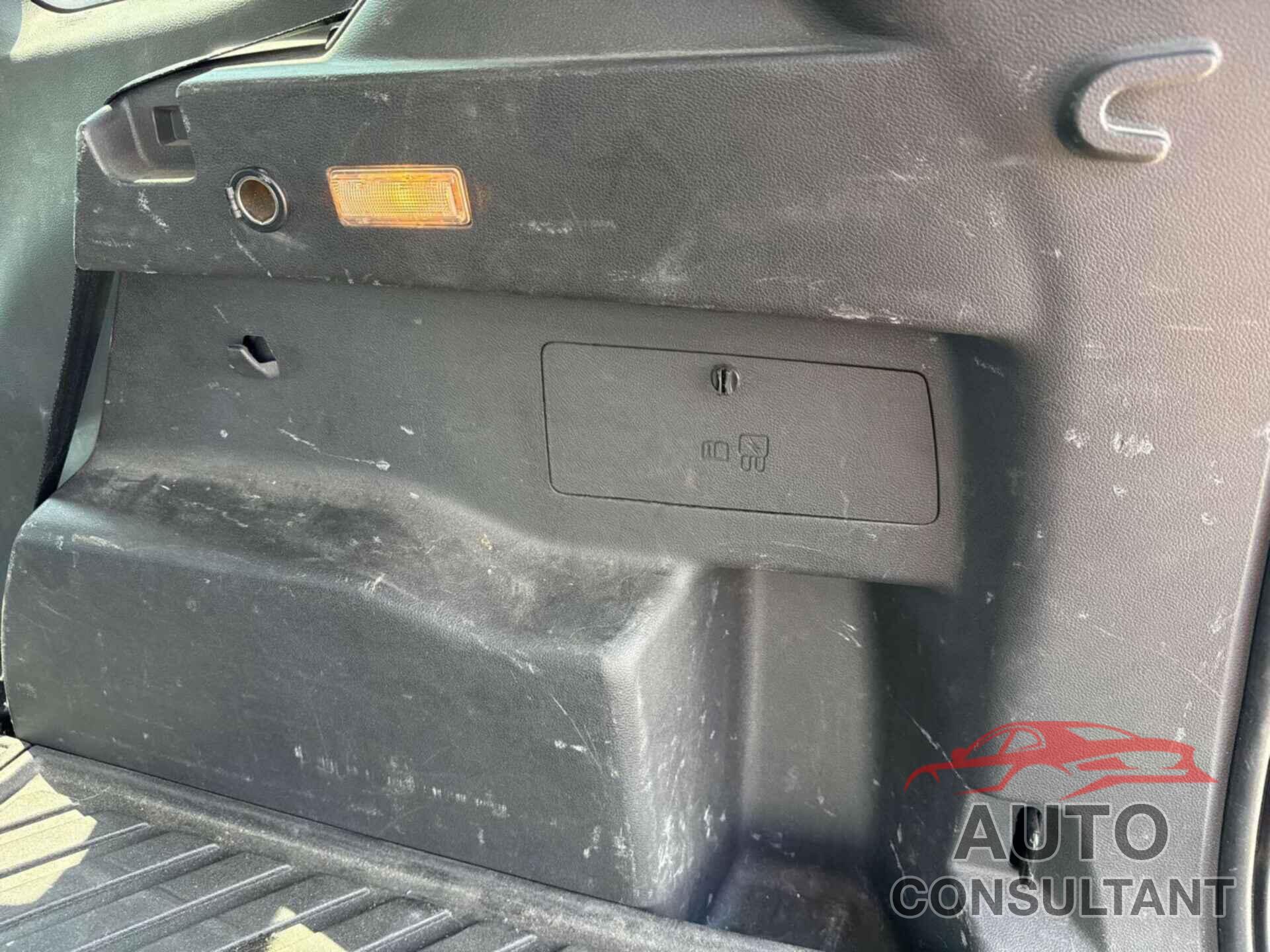 FORD ESCAPE 2019 - 1FMCU9GD5KUC36990