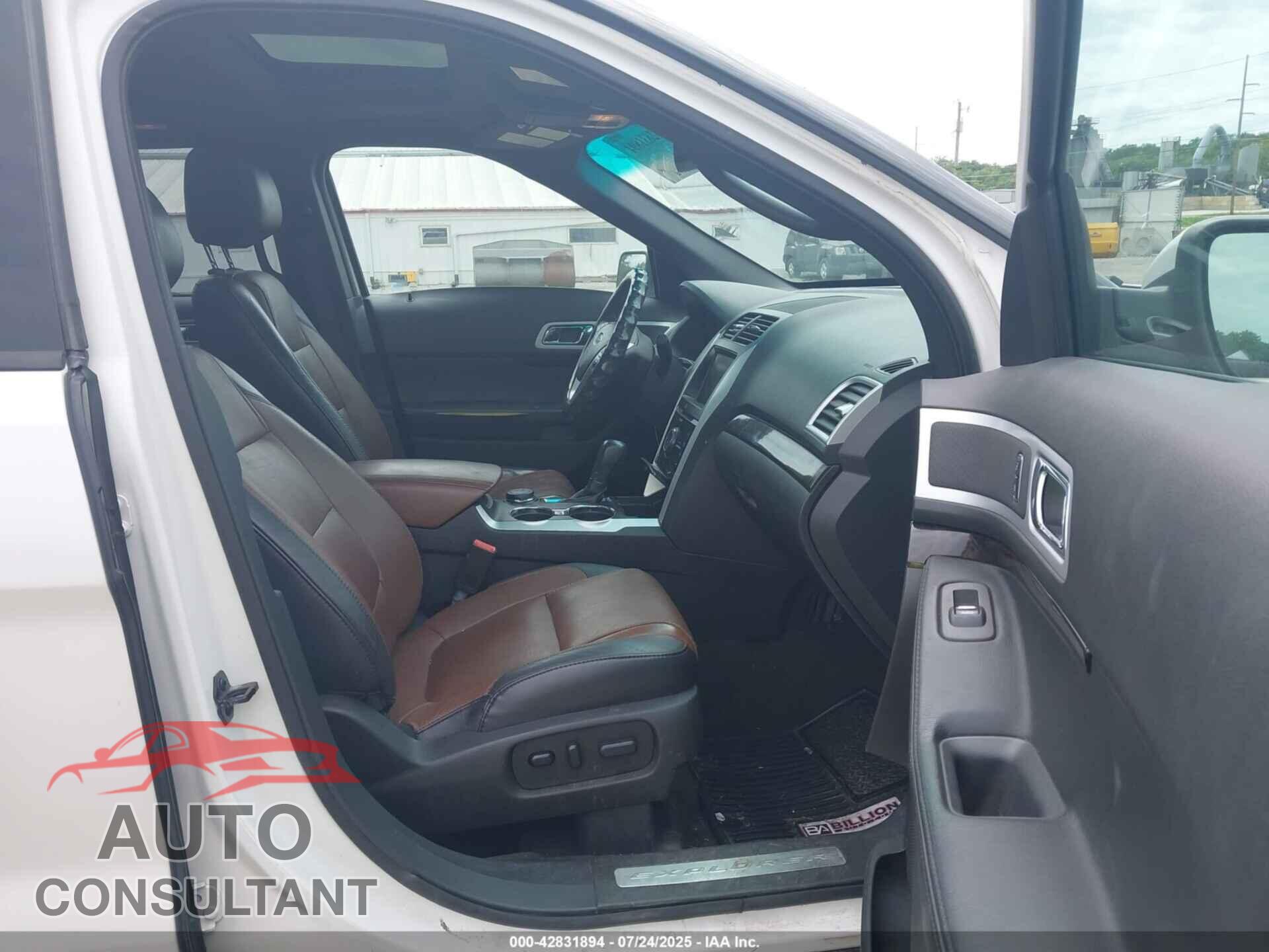 FORD EXPLORER 2015 - 1FM5K8F82FGA52737