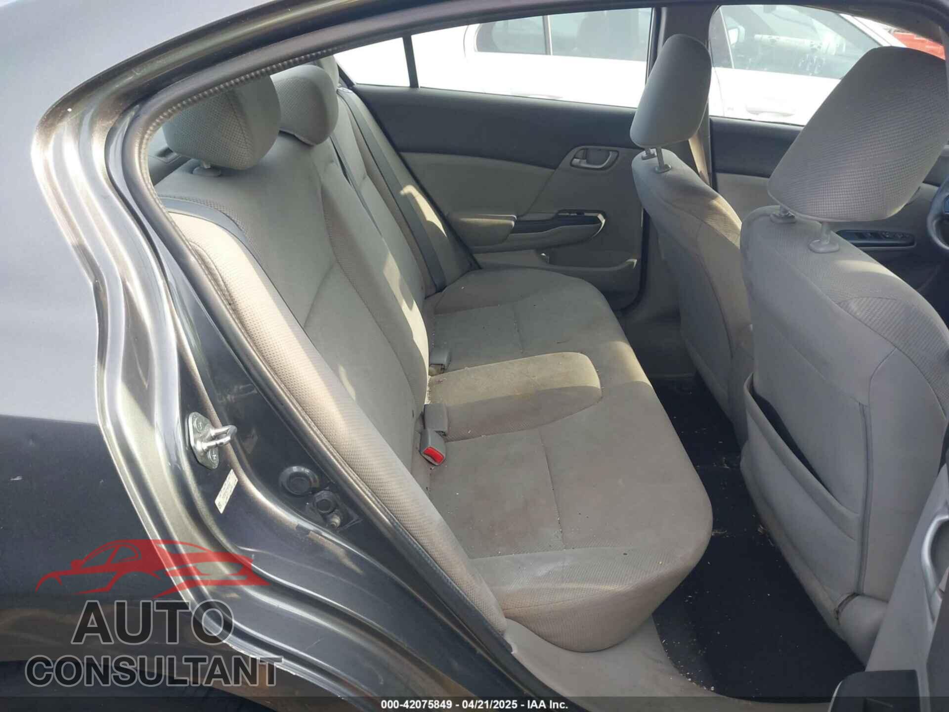 HONDA CIVIC 2012 - 2HGFB2F52CH606582