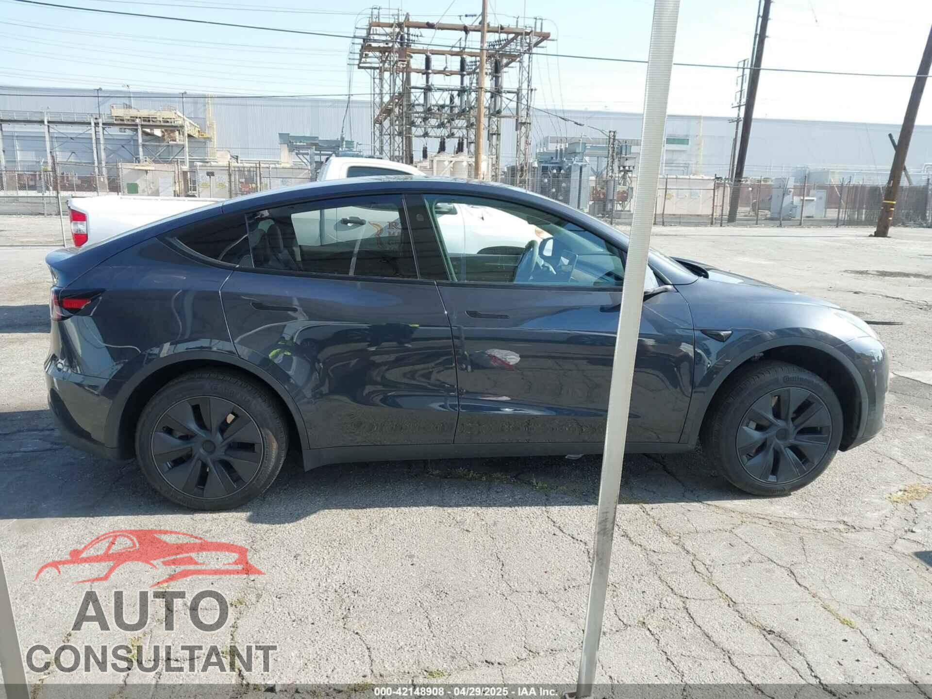 TESLA MODEL Y 2024 - 7SAYGDED0RF197366
