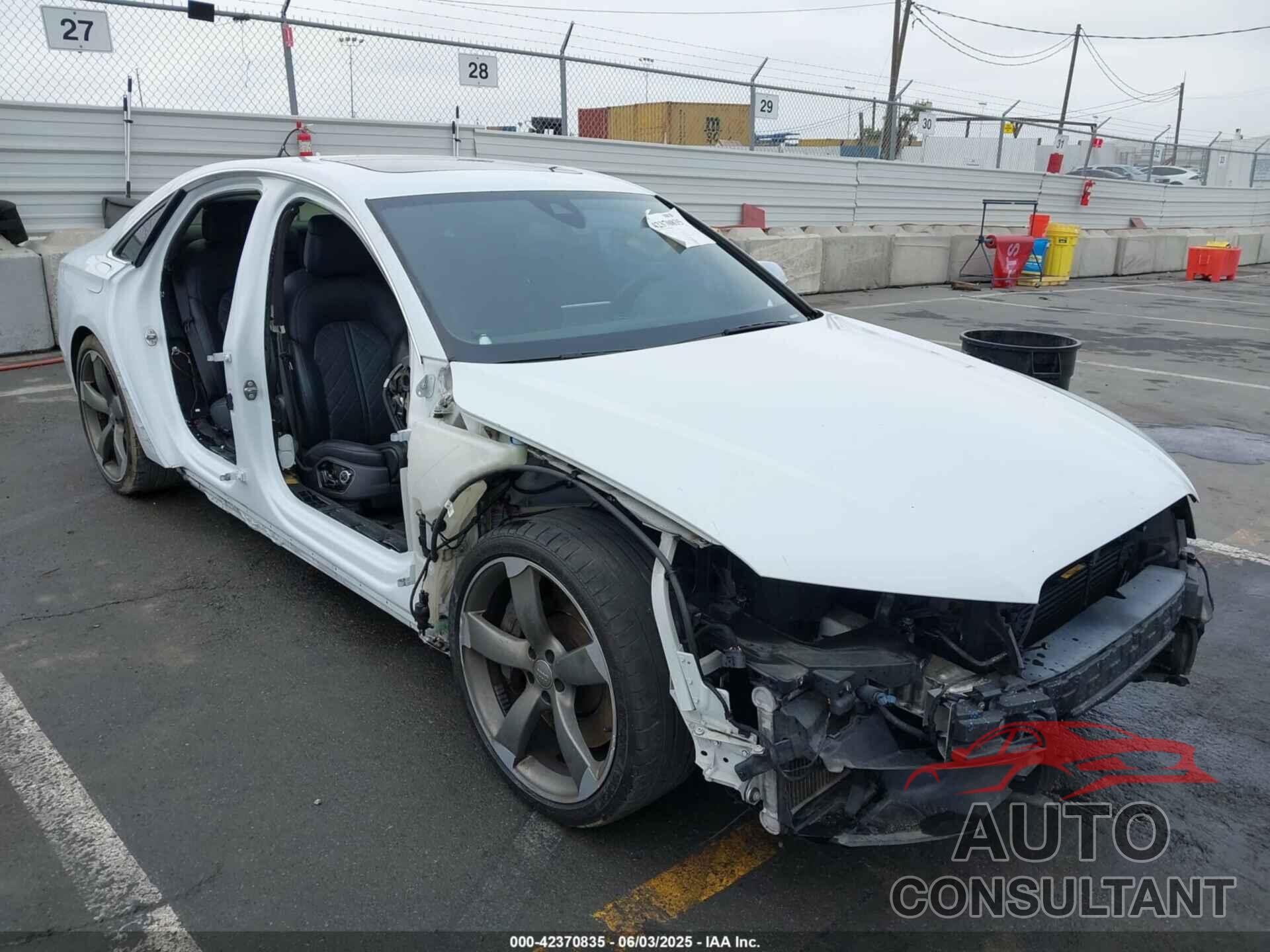 AUDI S8 2014 - WAUD2AFD5EN003205