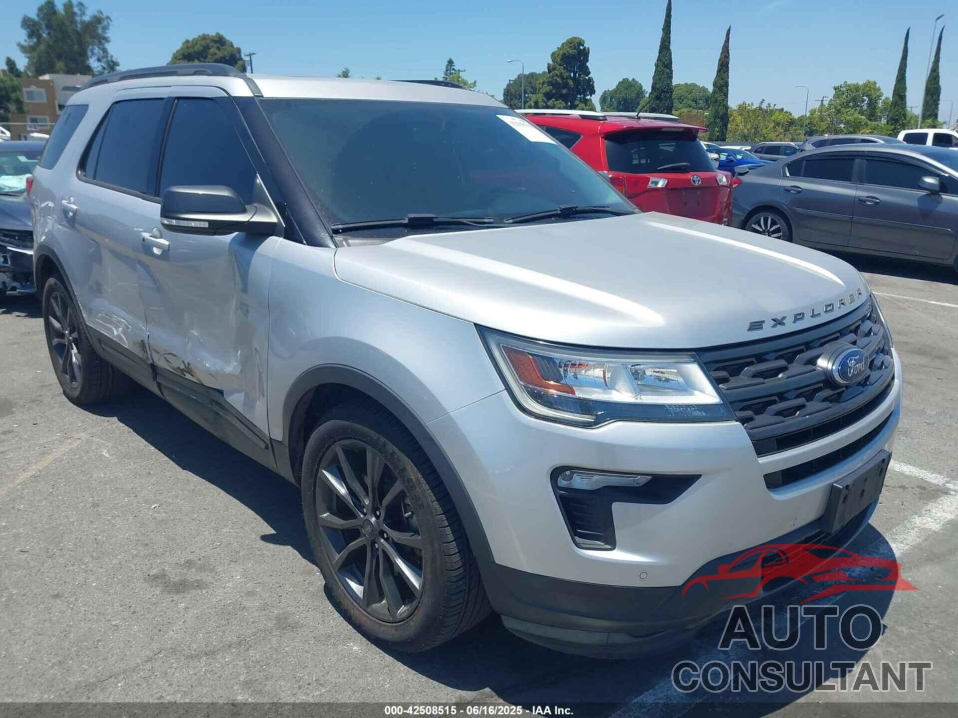 FORD EXPLORER 2018 - 1FM5K7D88JGA55860