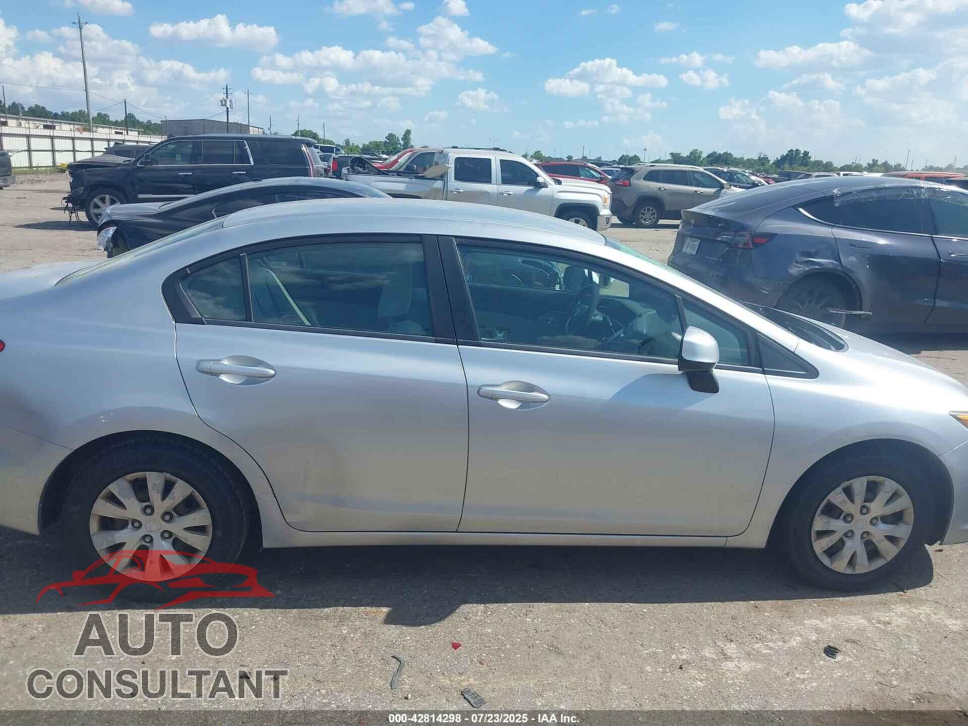 HONDA CIVIC 2012 - 2HGFB2F53CH612214