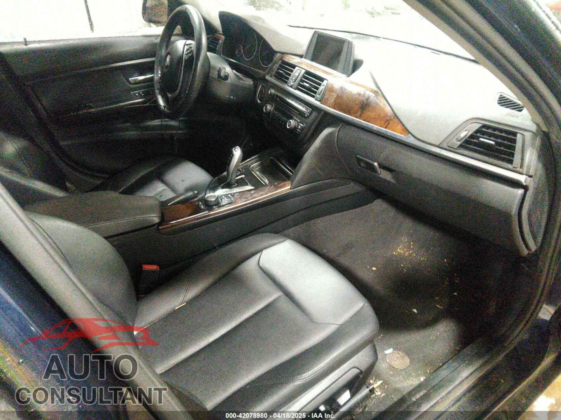 BMW 328I 2014 - WBA3B3C57EF545372