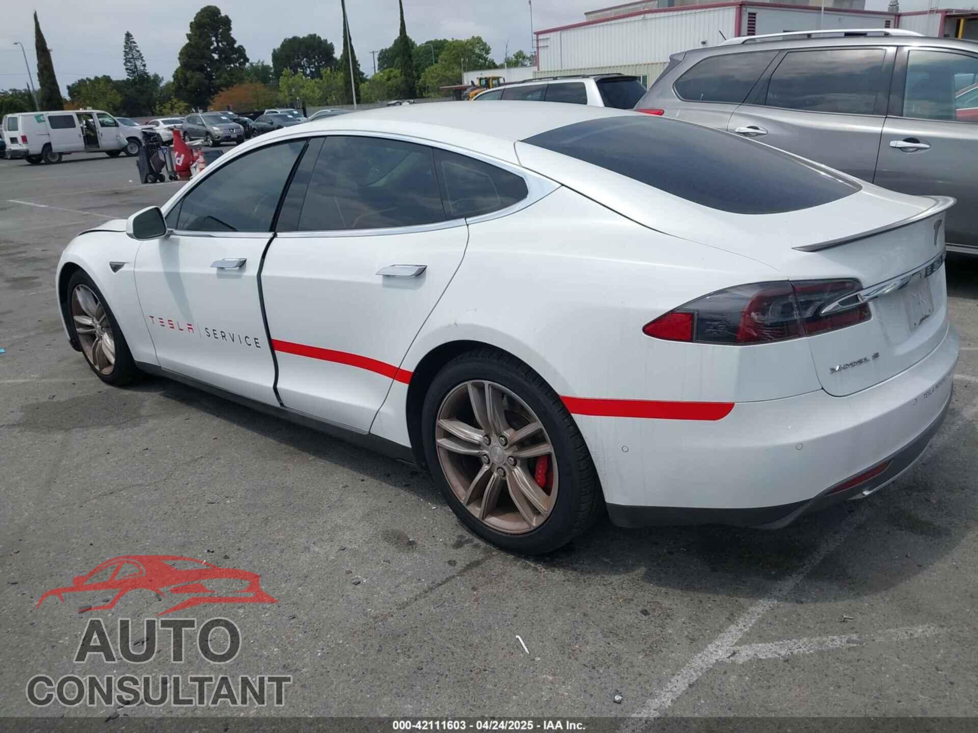 TESLA MODEL S 2016 - 5YJSA1E40GF123543