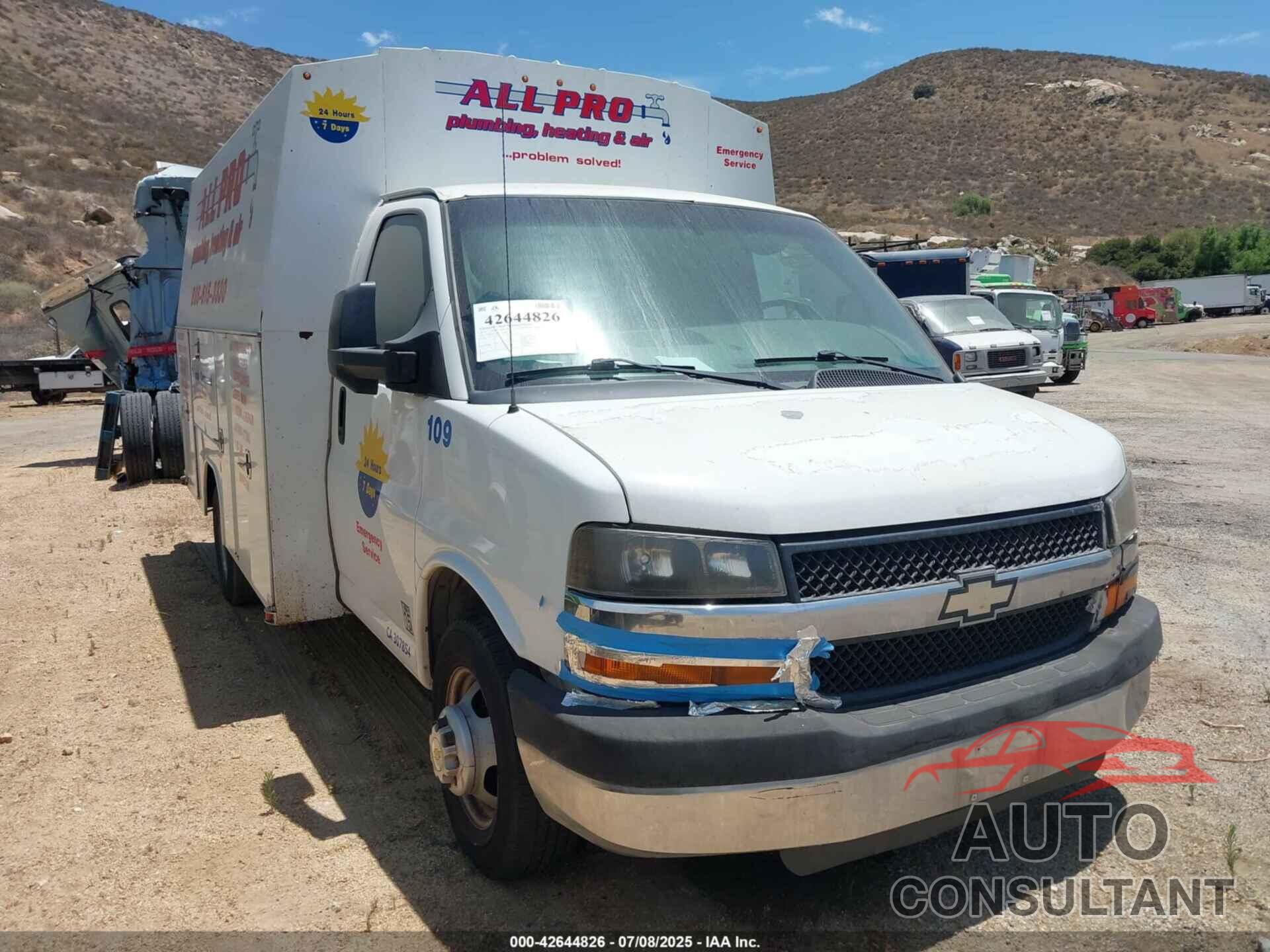 CHEVROLET EXPRESS CUTAWAY 2013 - 1GB3G2CGXD1191296