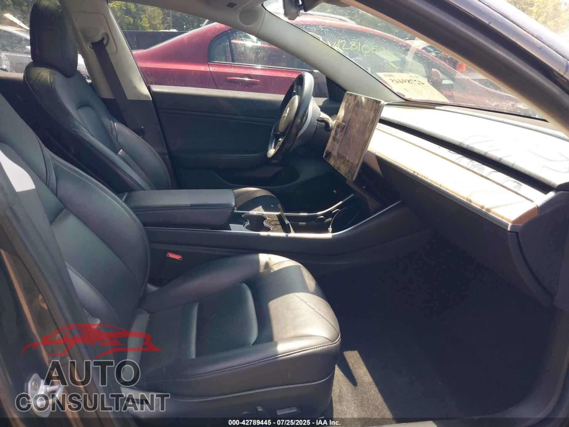 TESLA MODEL 3 2018 - 5YJ3E1EB9JF073661