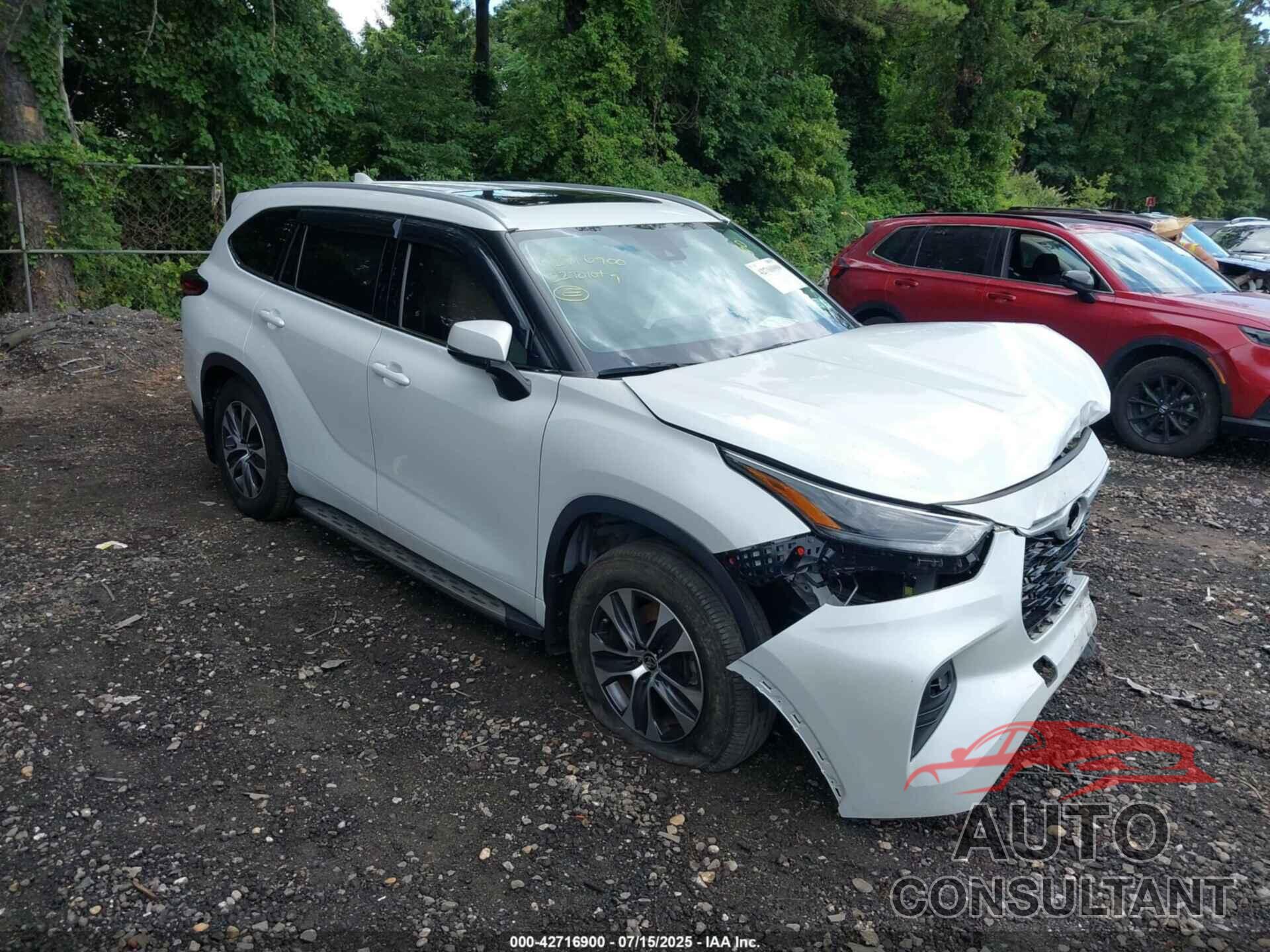 TOYOTA HIGHLANDER 2022 - 5TDGZRAH4NS558709