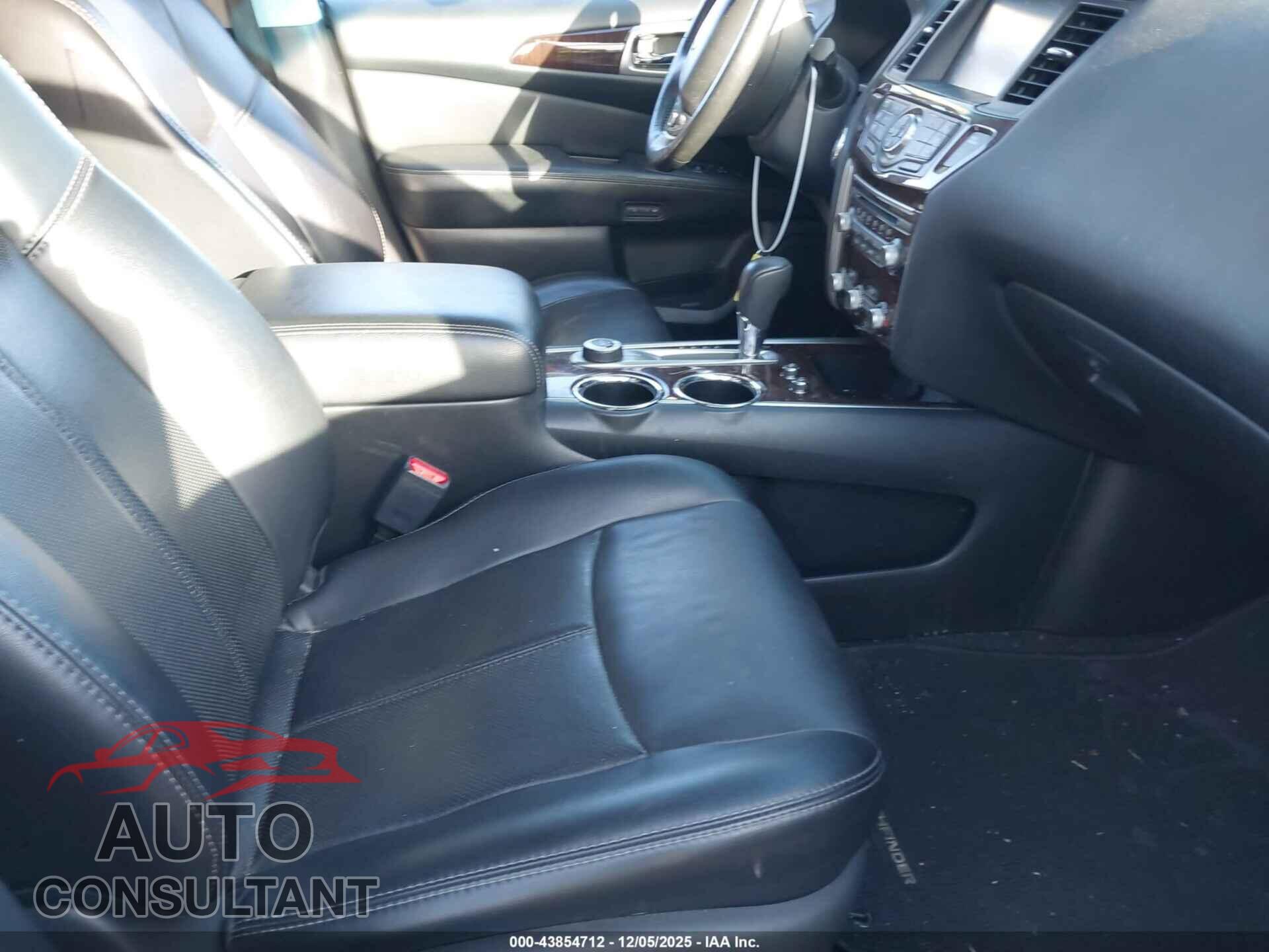 NISSAN PATHFINDER 2014 - 5N1AR2MM6EC733772