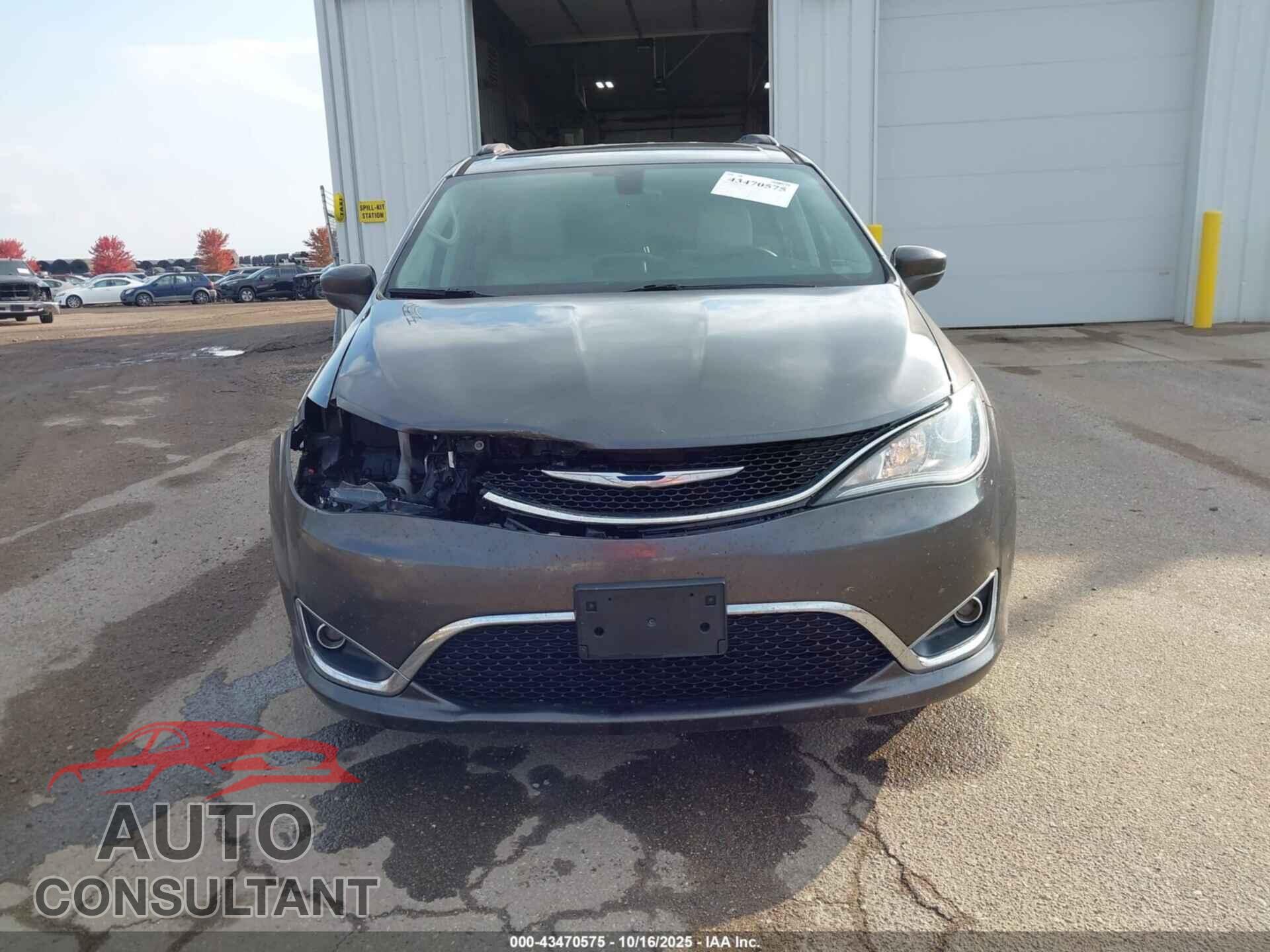 CHRYSLER PACIFICA 2017 - 2C4RC1BG3HR501318