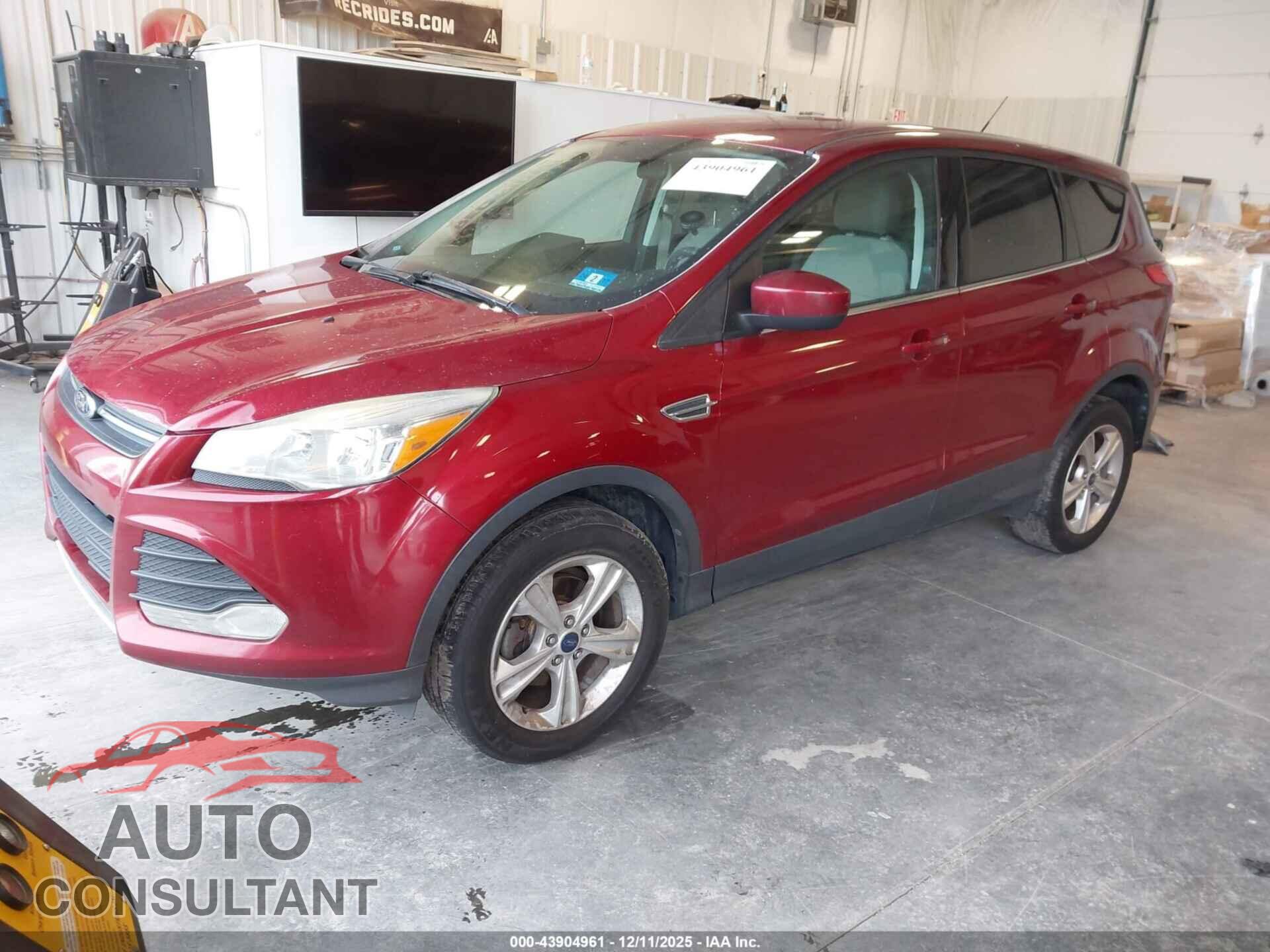 FORD ESCAPE 2015 - 1FMCU0GX9FUC60656