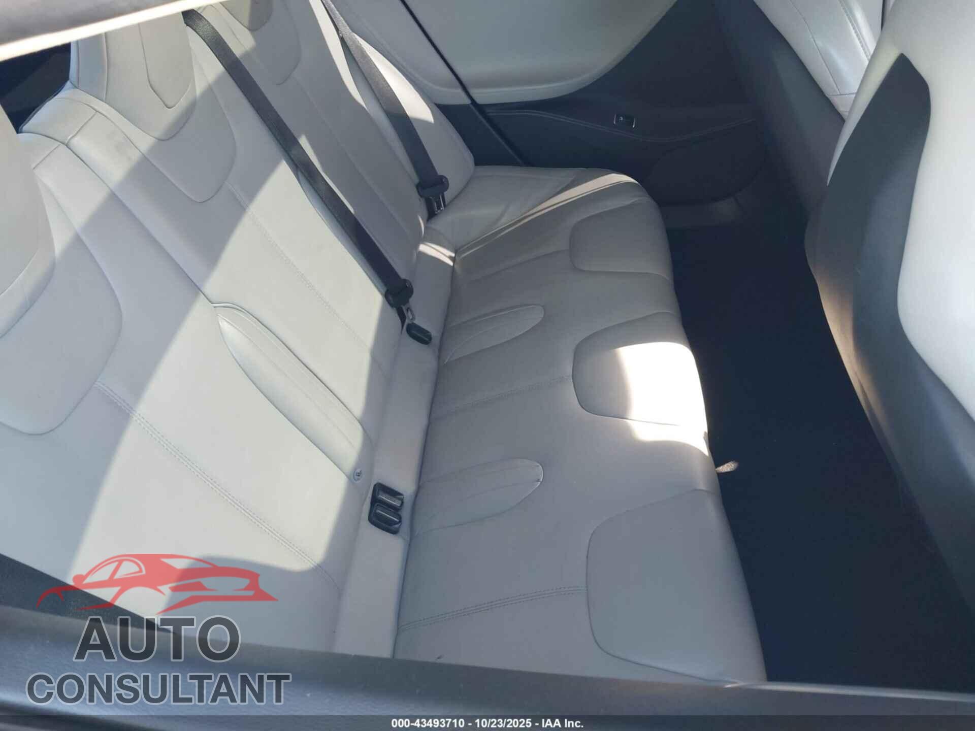 TESLA MODEL S 2015 - 5YJSA1S2XFF095168