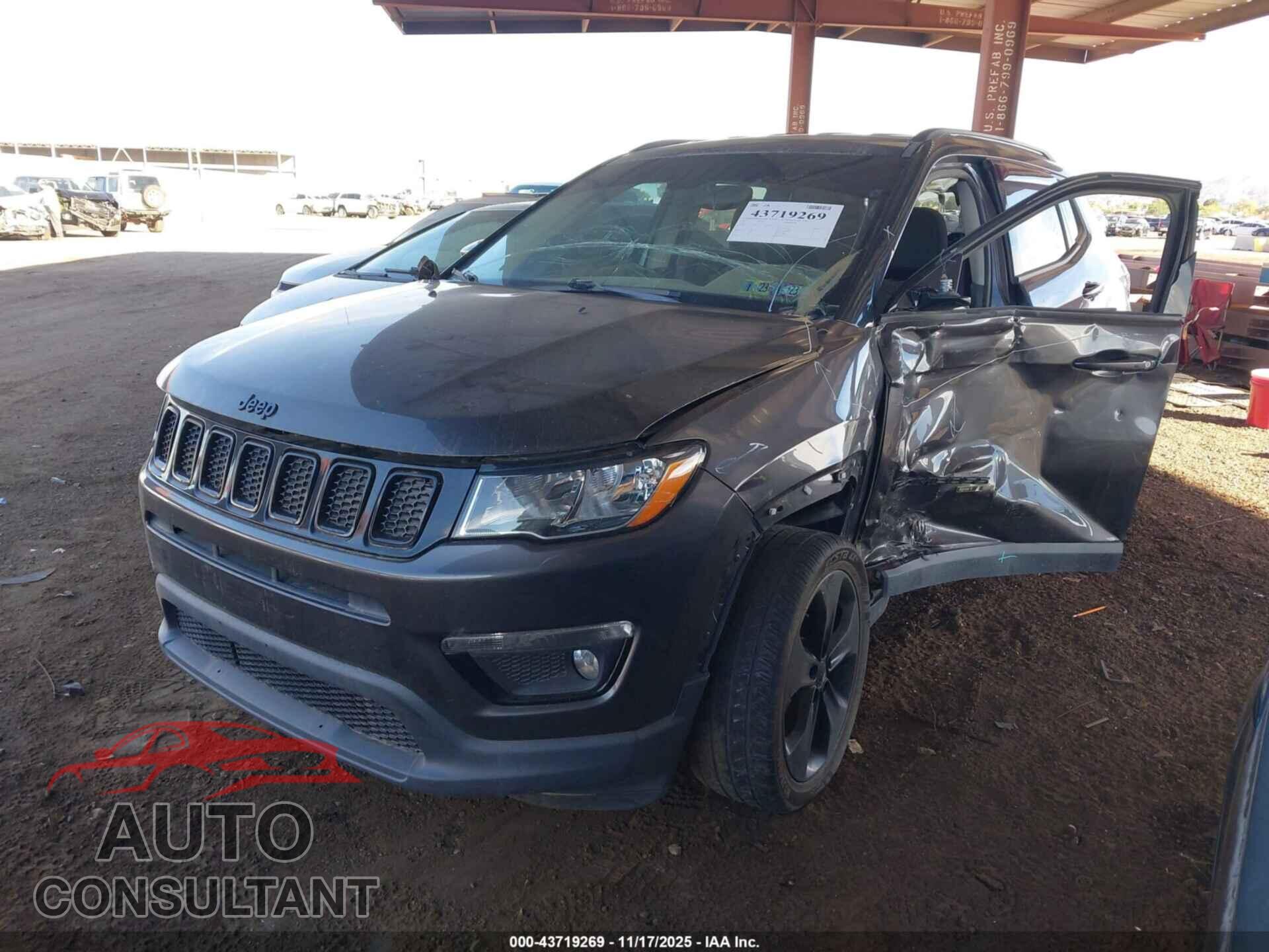 JEEP COMPASS 2018 - 3C4NJDBBXJT453992