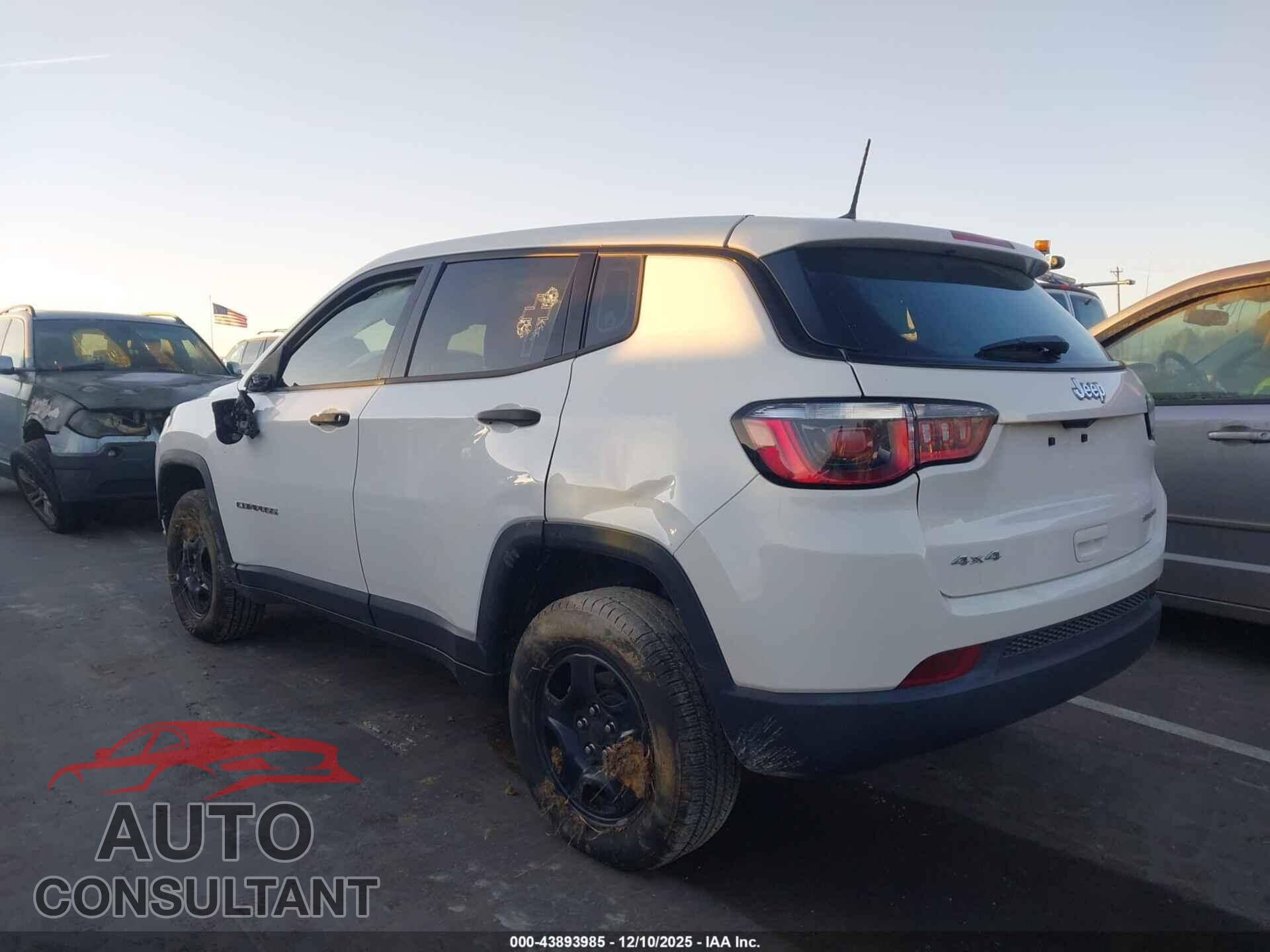 JEEP COMPASS 2020 - 3C4NJDAB7LT101537