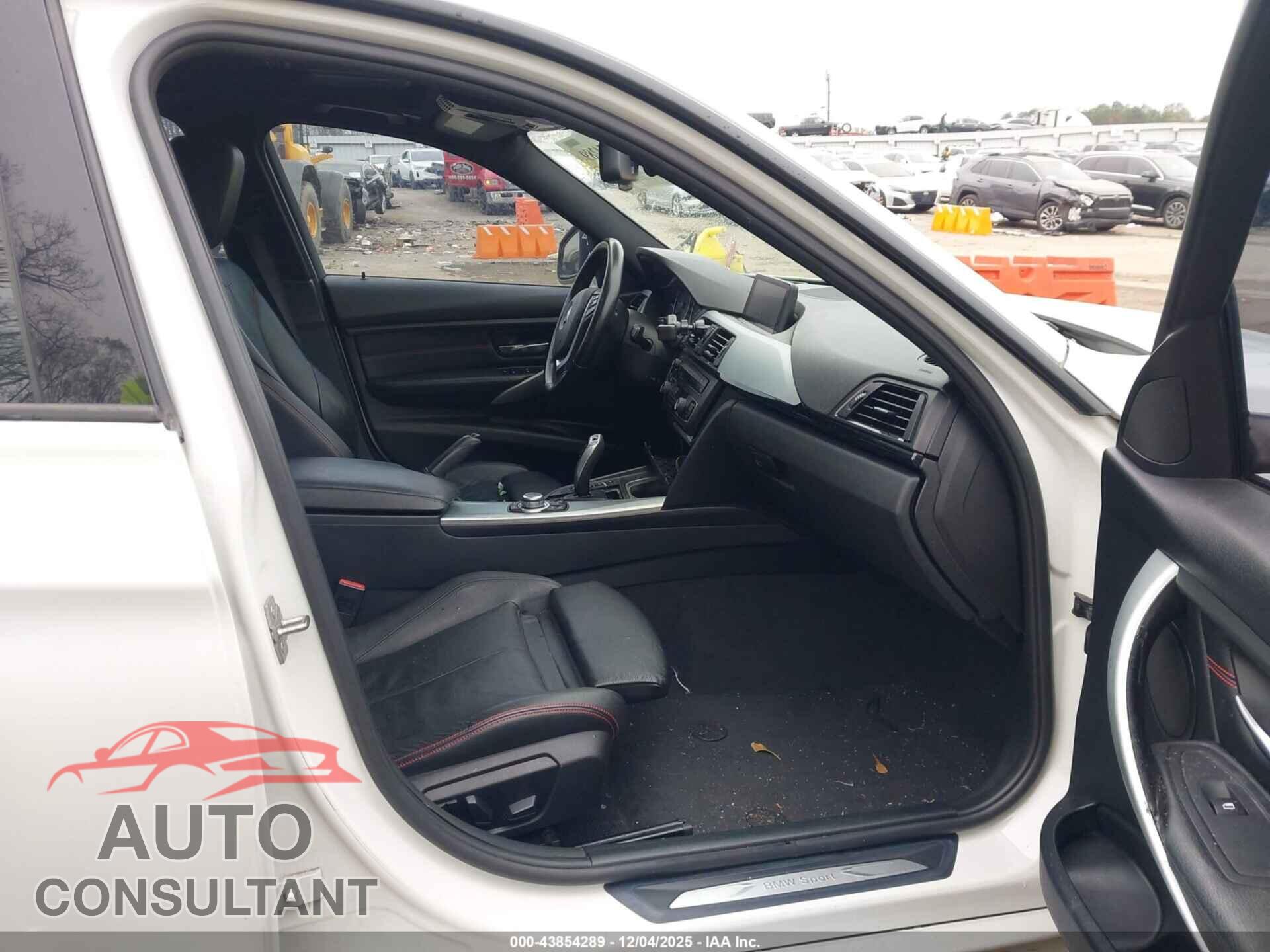 BMW 335I 2013 - WBA3B9C55DF586424