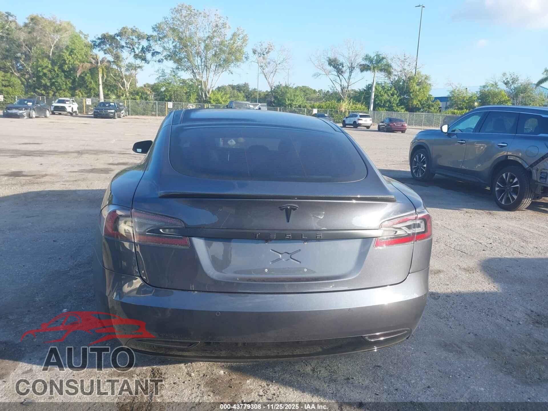 TESLA MODEL S 2017 - 5YJSA1E12HF191608
